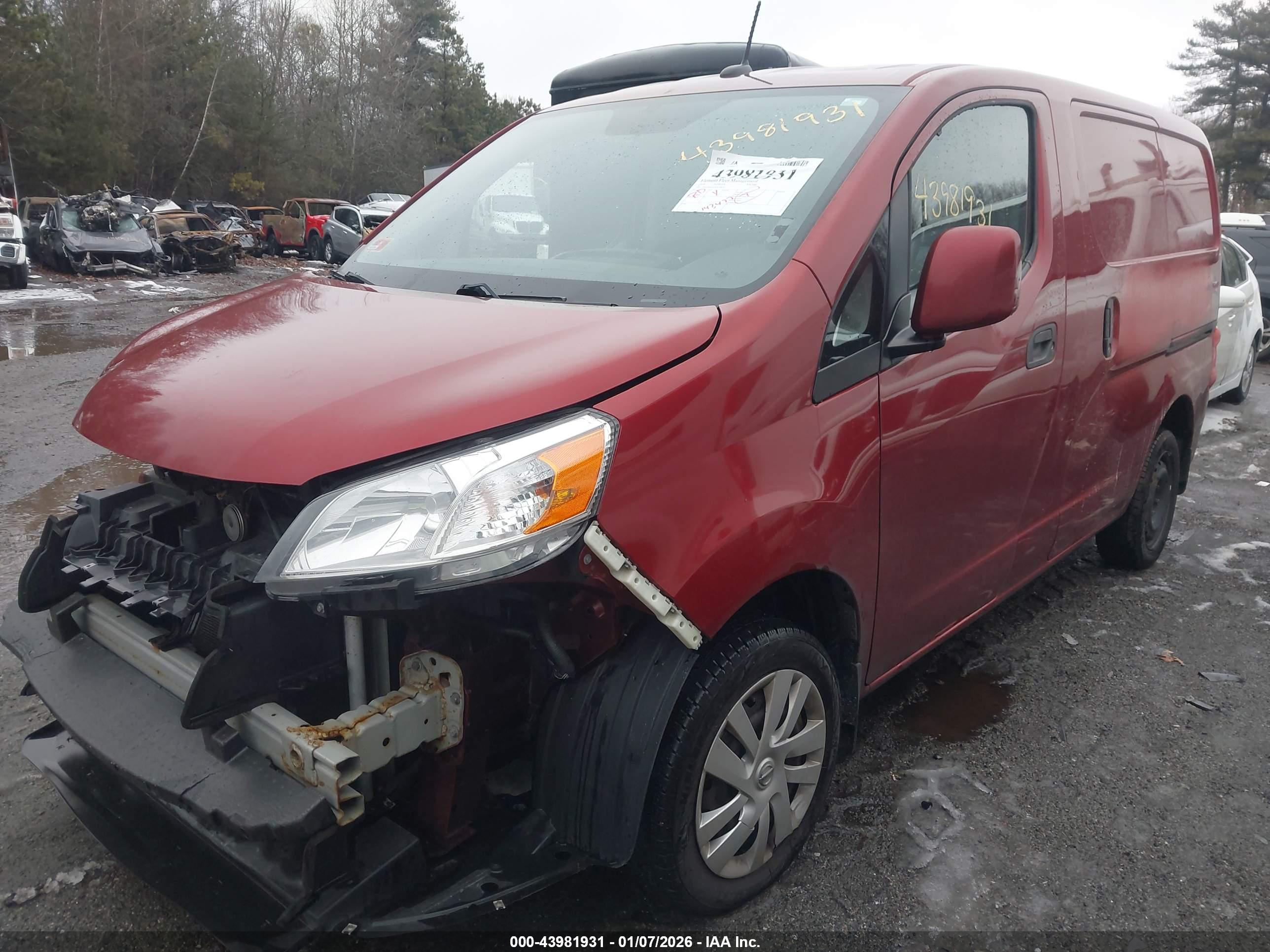 NISSAN NV200 image 2