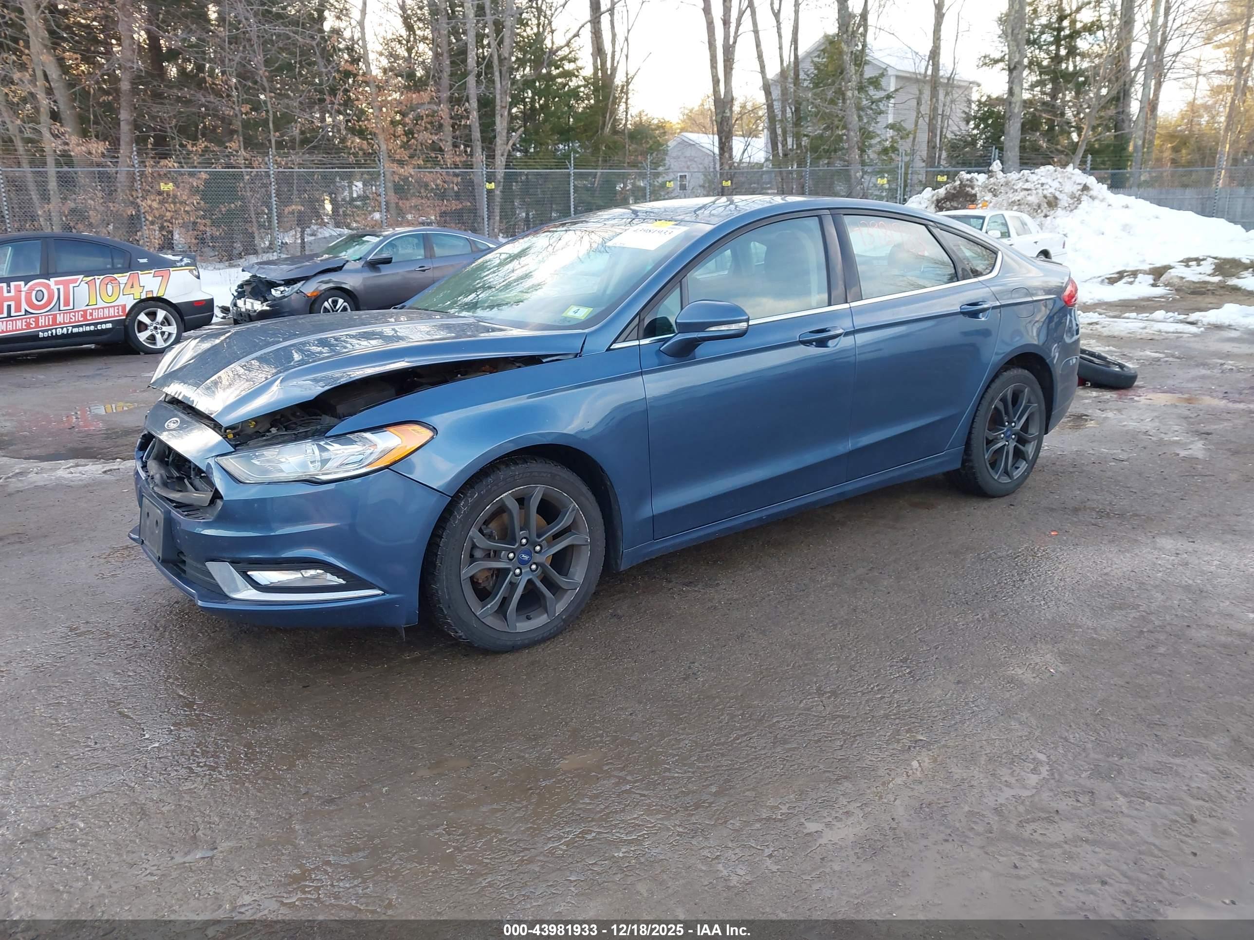 FORD FUSION image 2