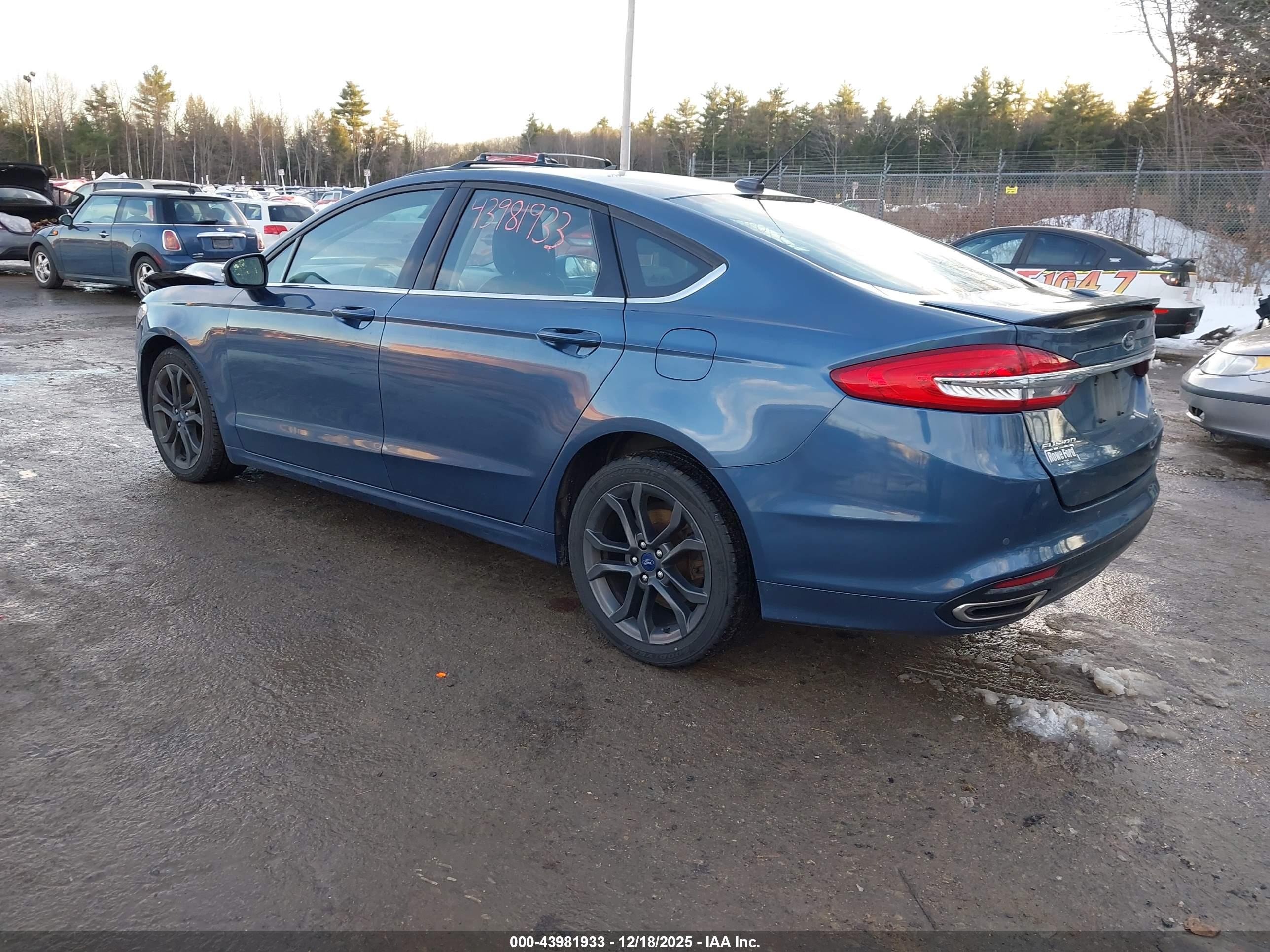 FORD FUSION image 3