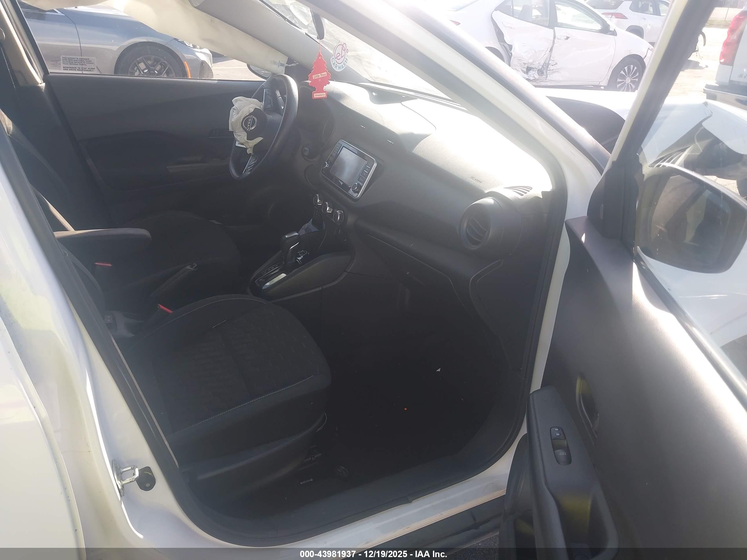 NISSAN KICKS image 5