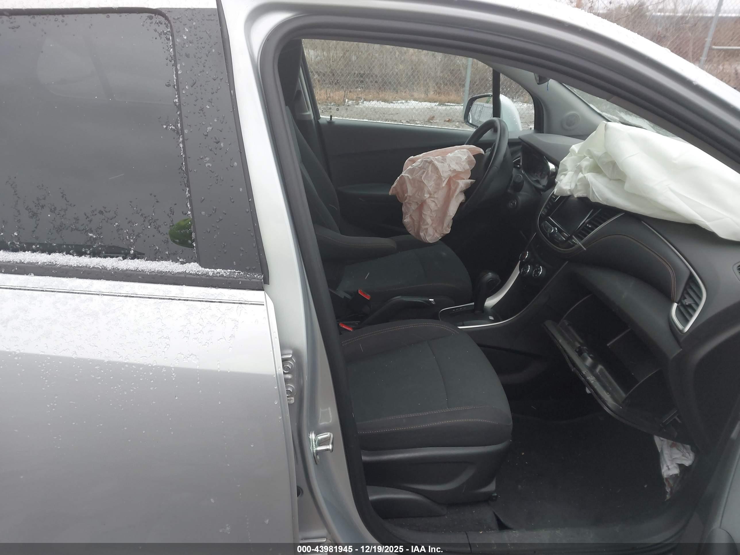CHEVROLET TRAX image 5