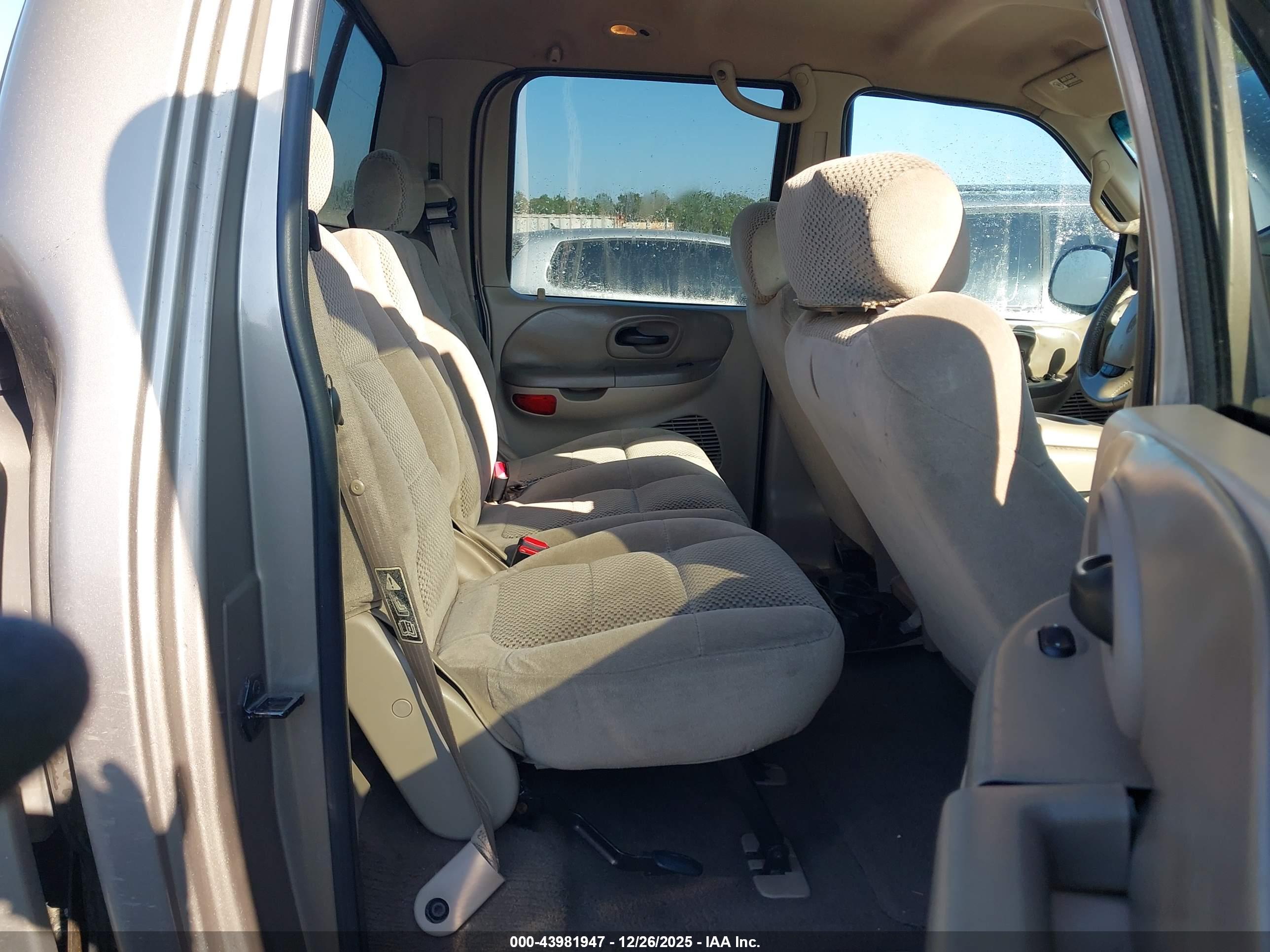 FORD F-150 image 8