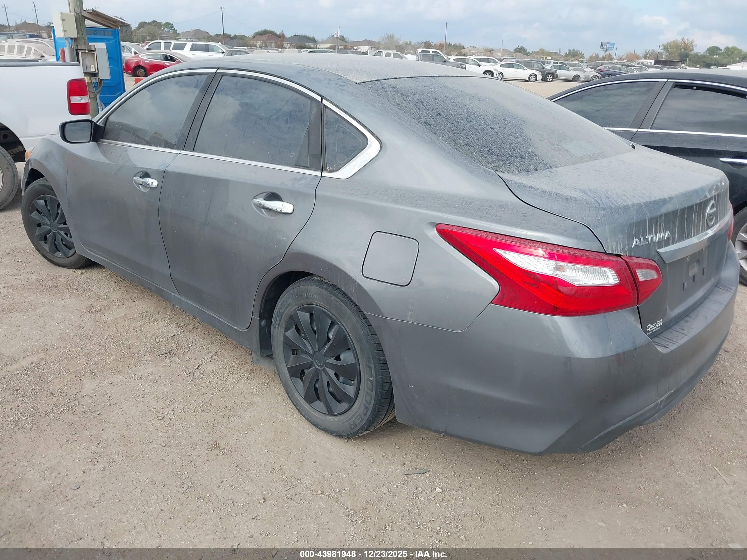 NISSAN ALTIMA image 3