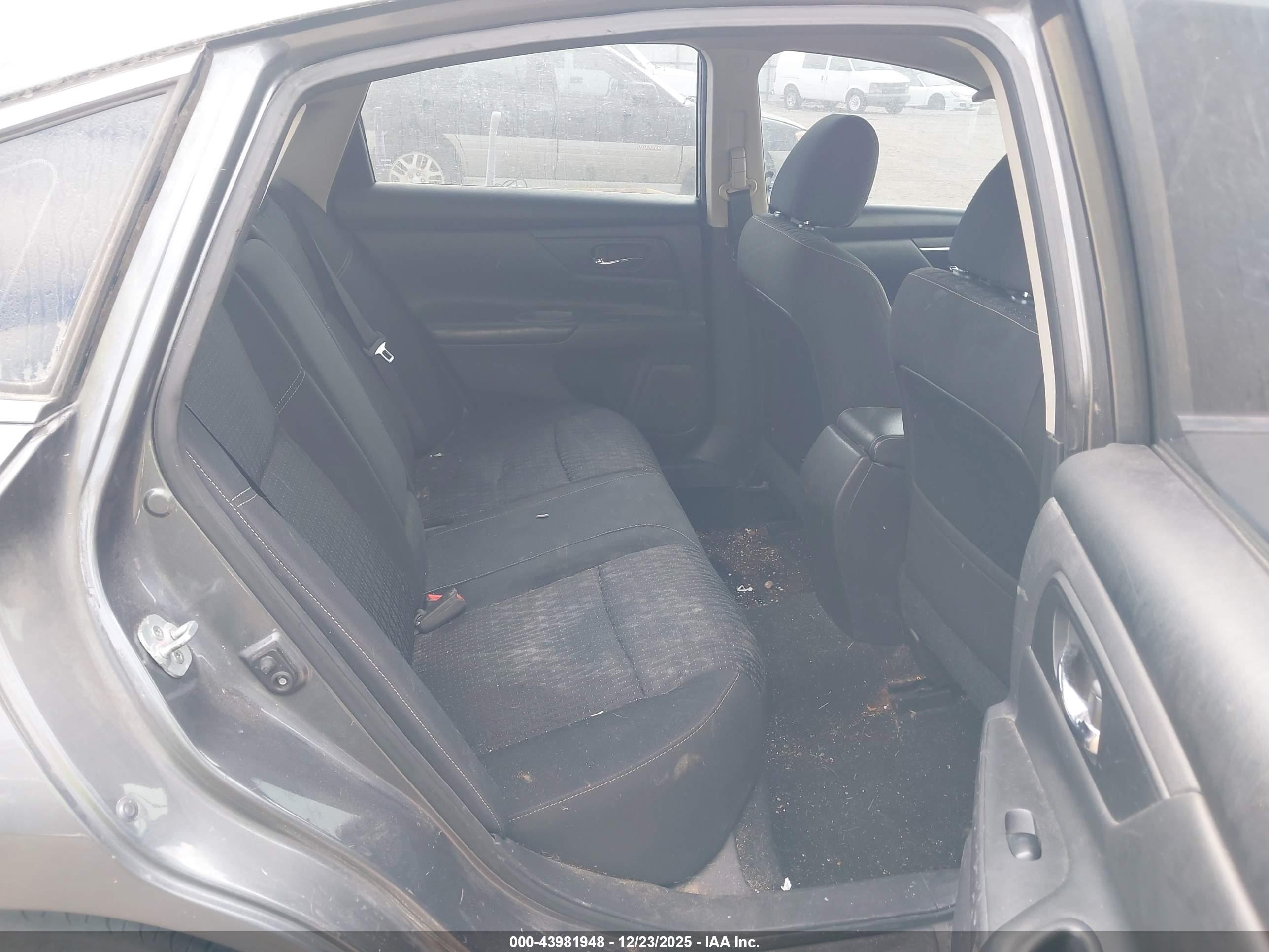 NISSAN ALTIMA image 8