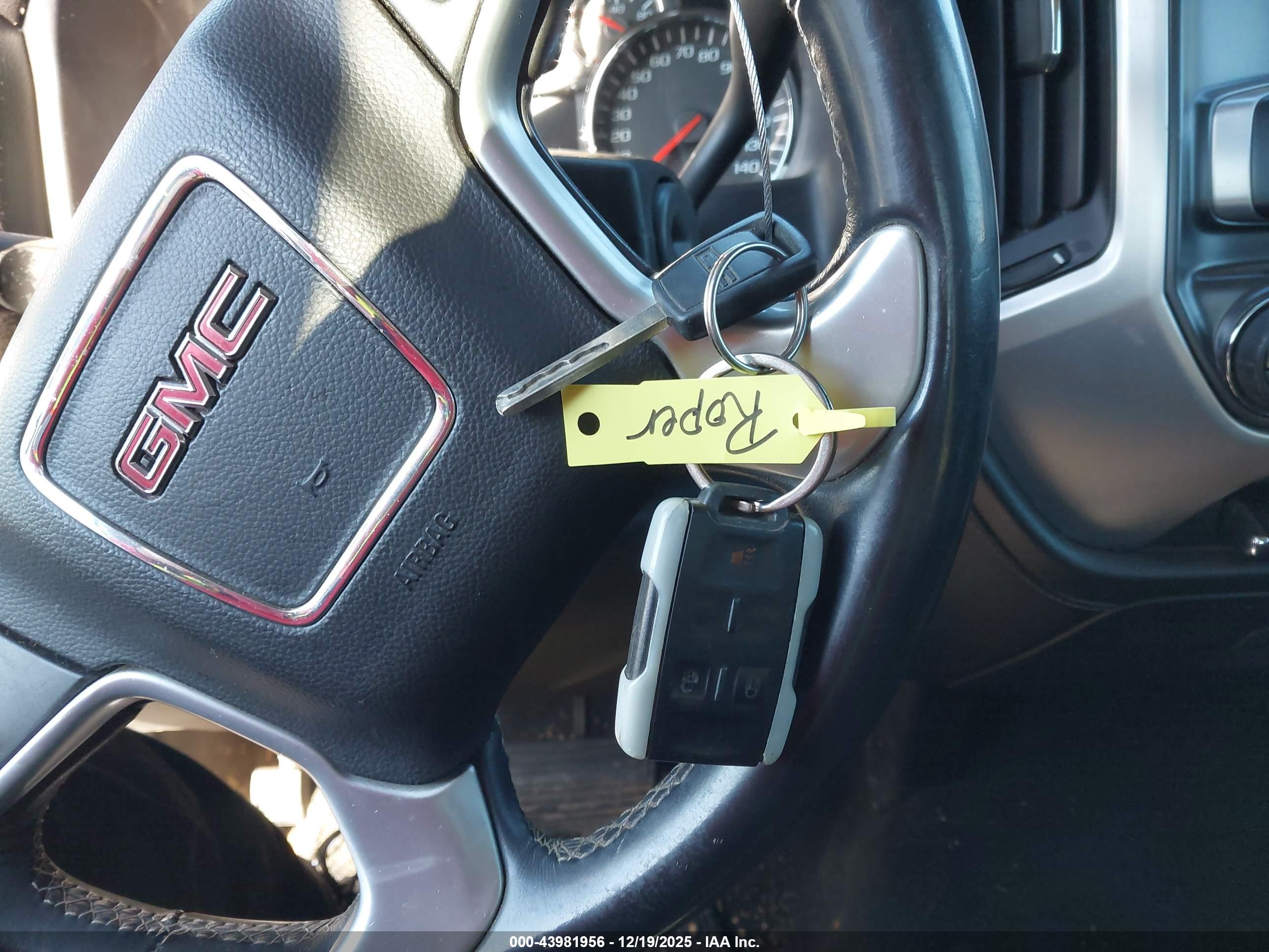 GMC SIERRA image 11