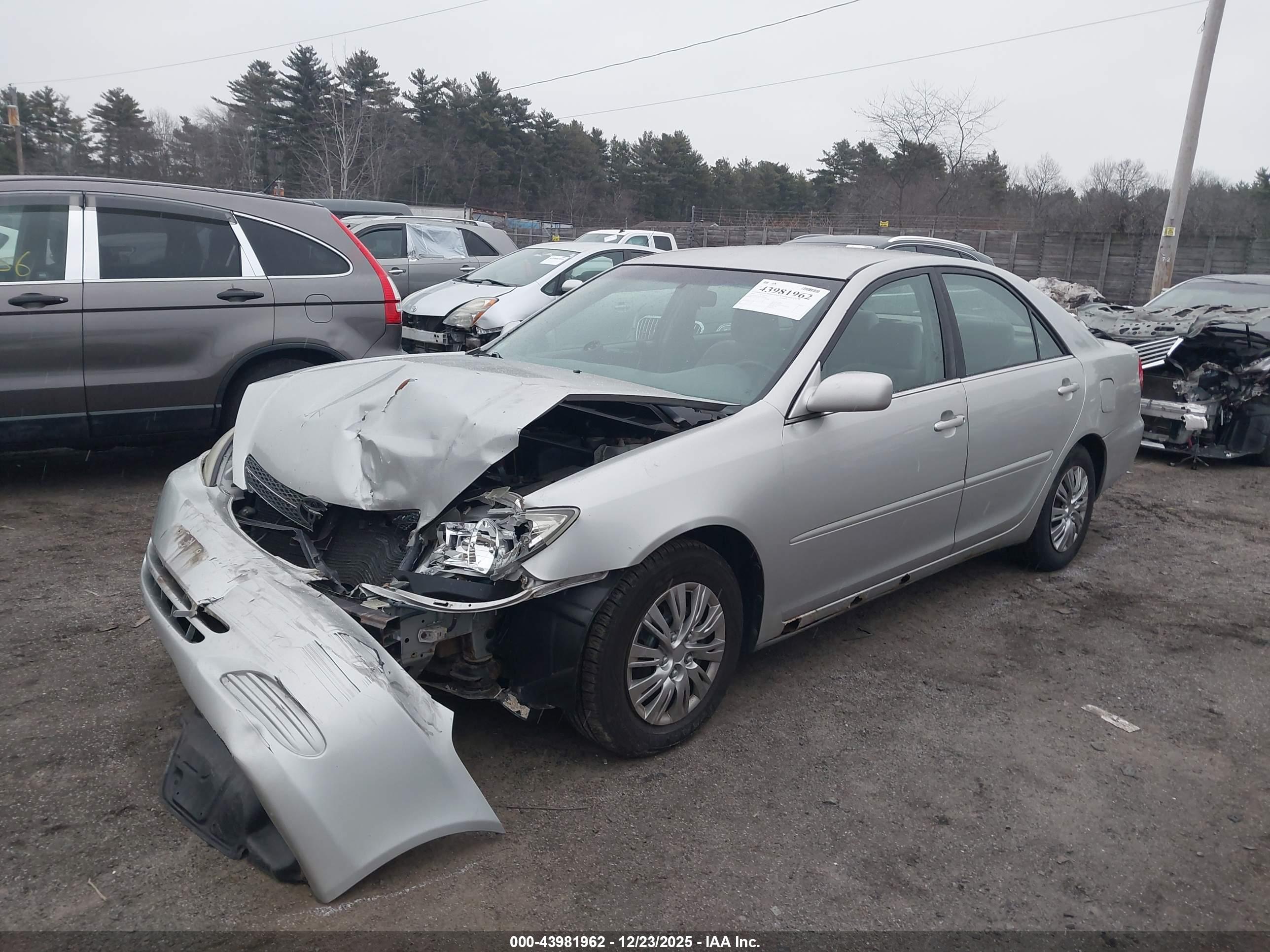TOYOTA CAMRY image 2