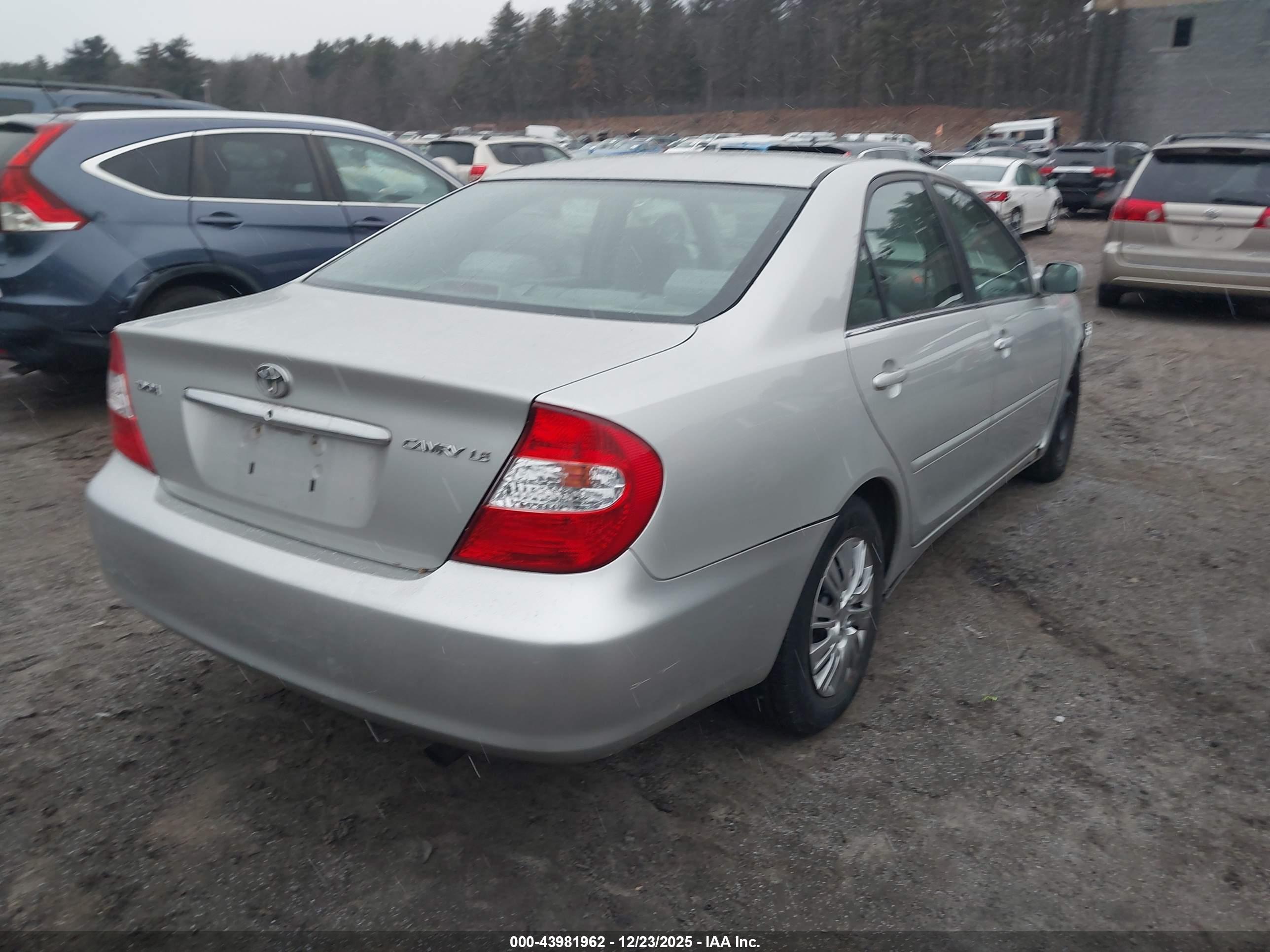 TOYOTA CAMRY image 4