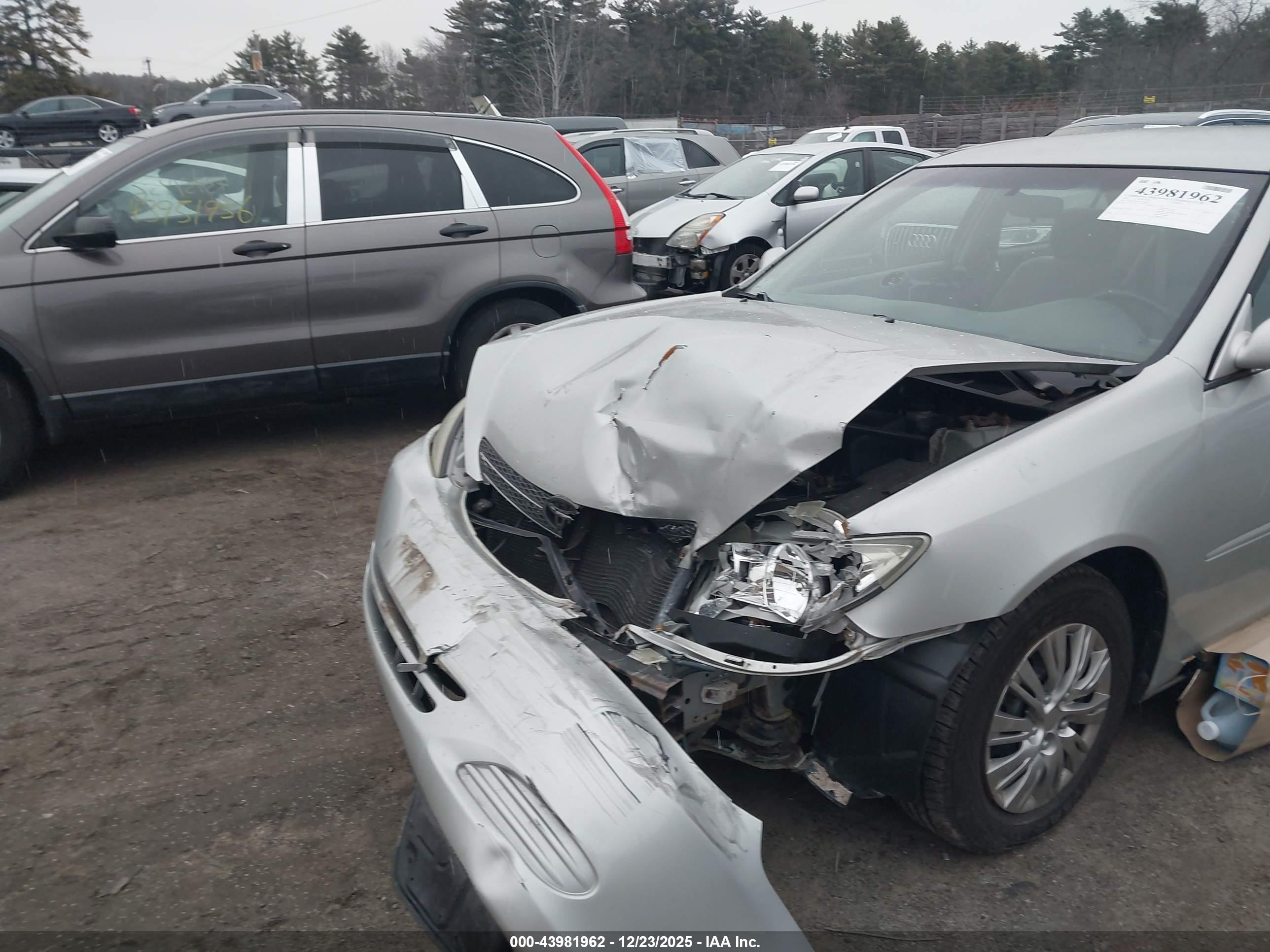 TOYOTA CAMRY image 6