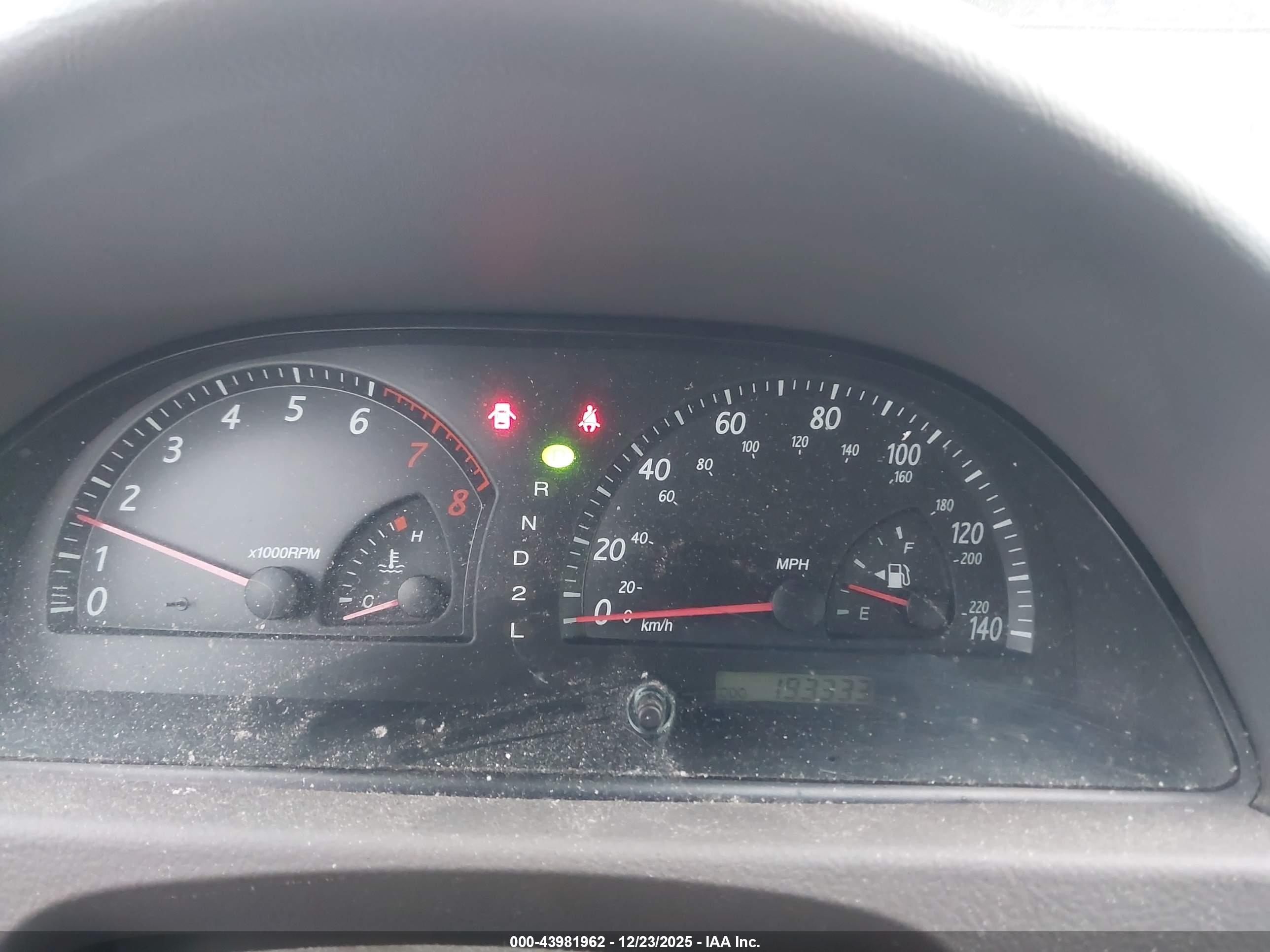 TOYOTA CAMRY image 7
