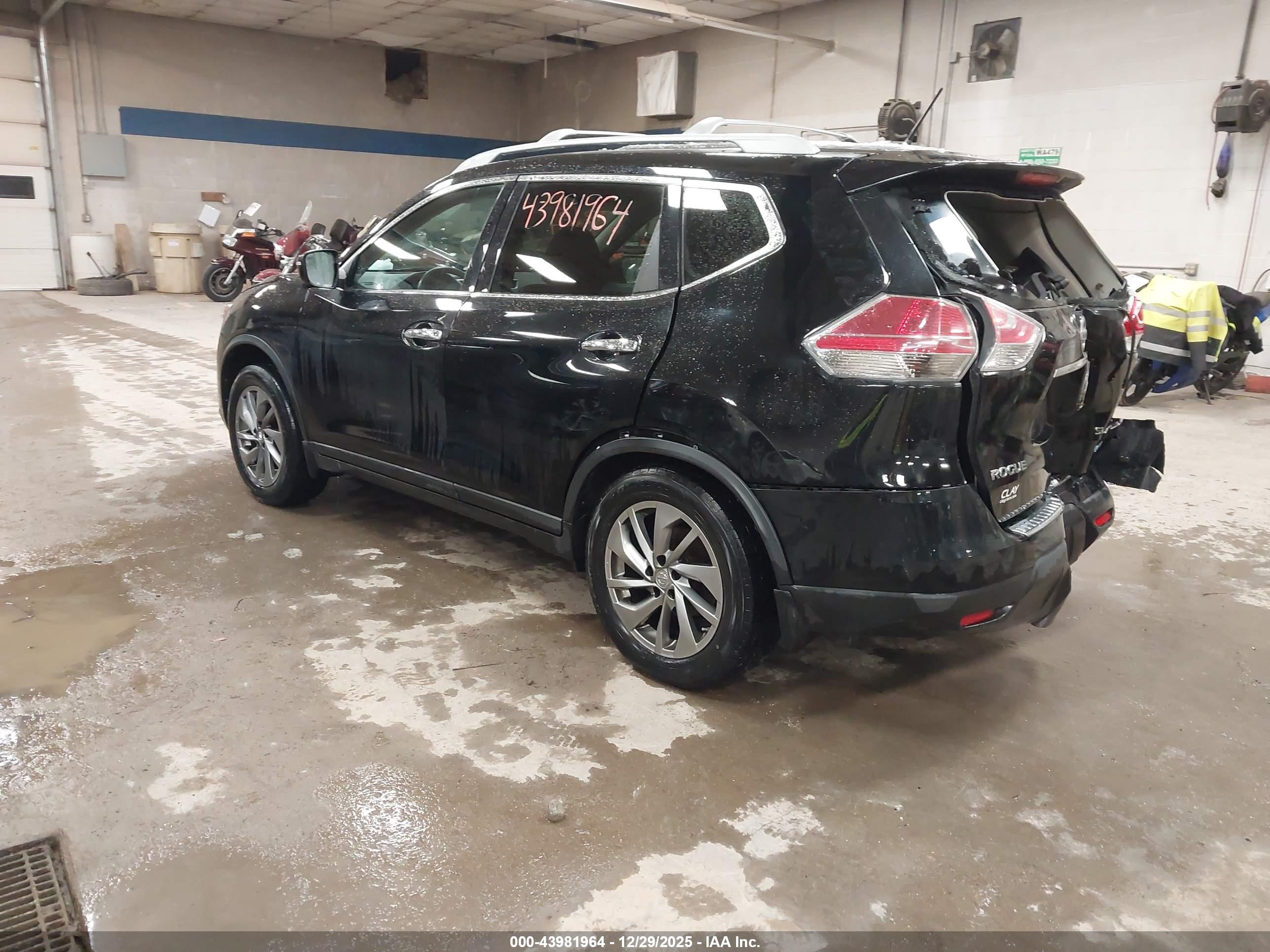 NISSAN ROGUE image 3
