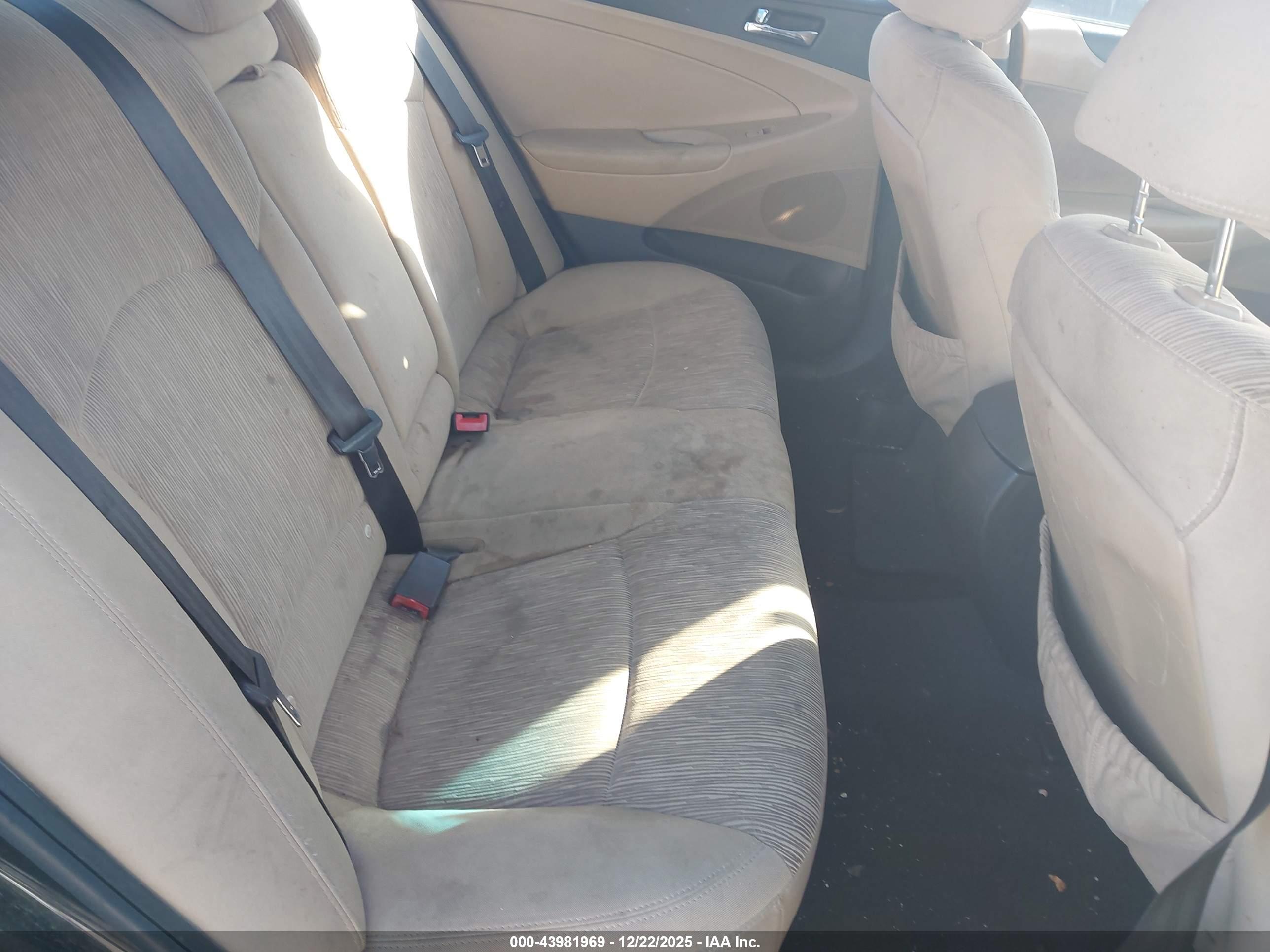 HYUNDAI SONATA image 8