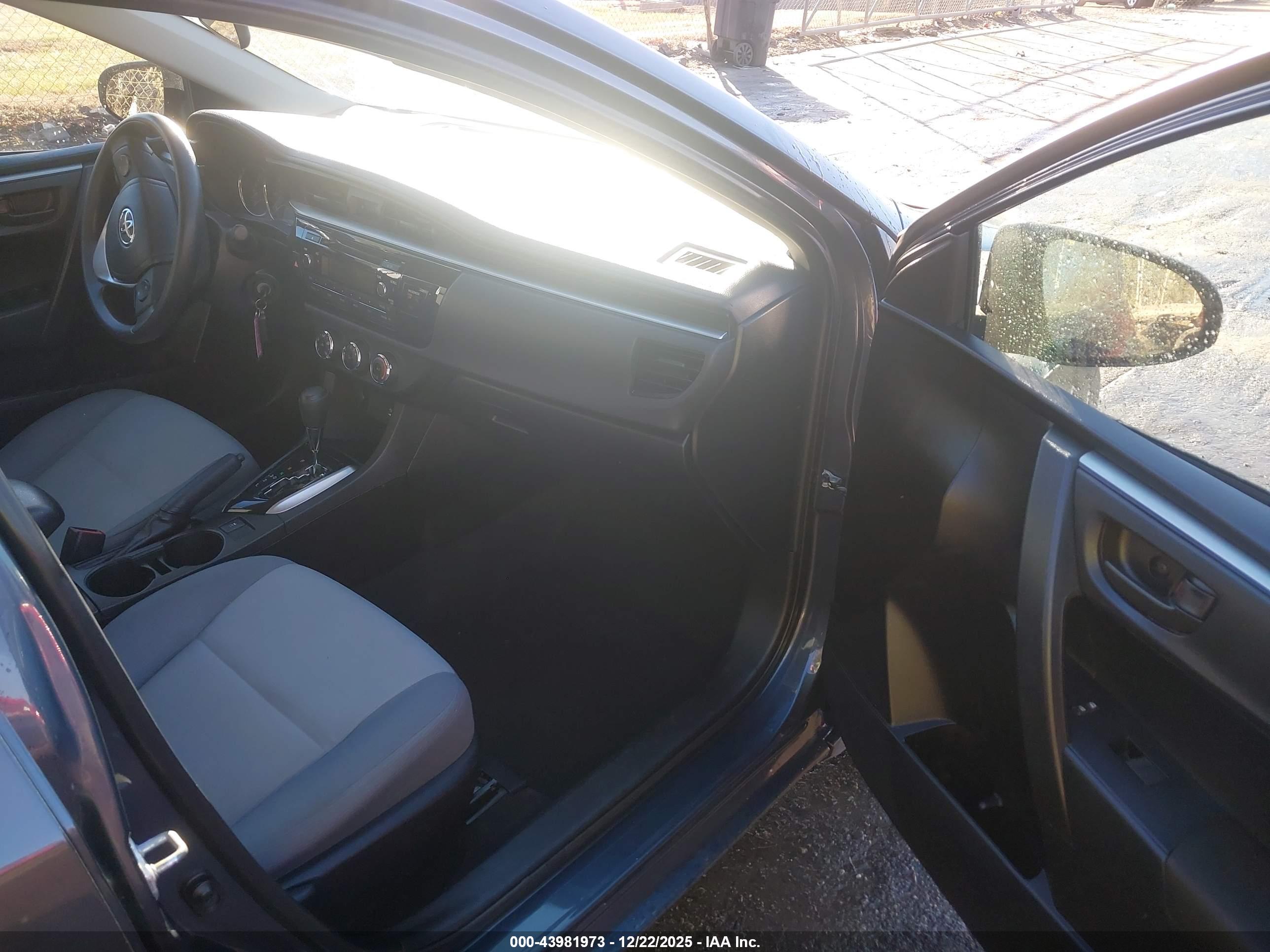 TOYOTA COROLLA image 5