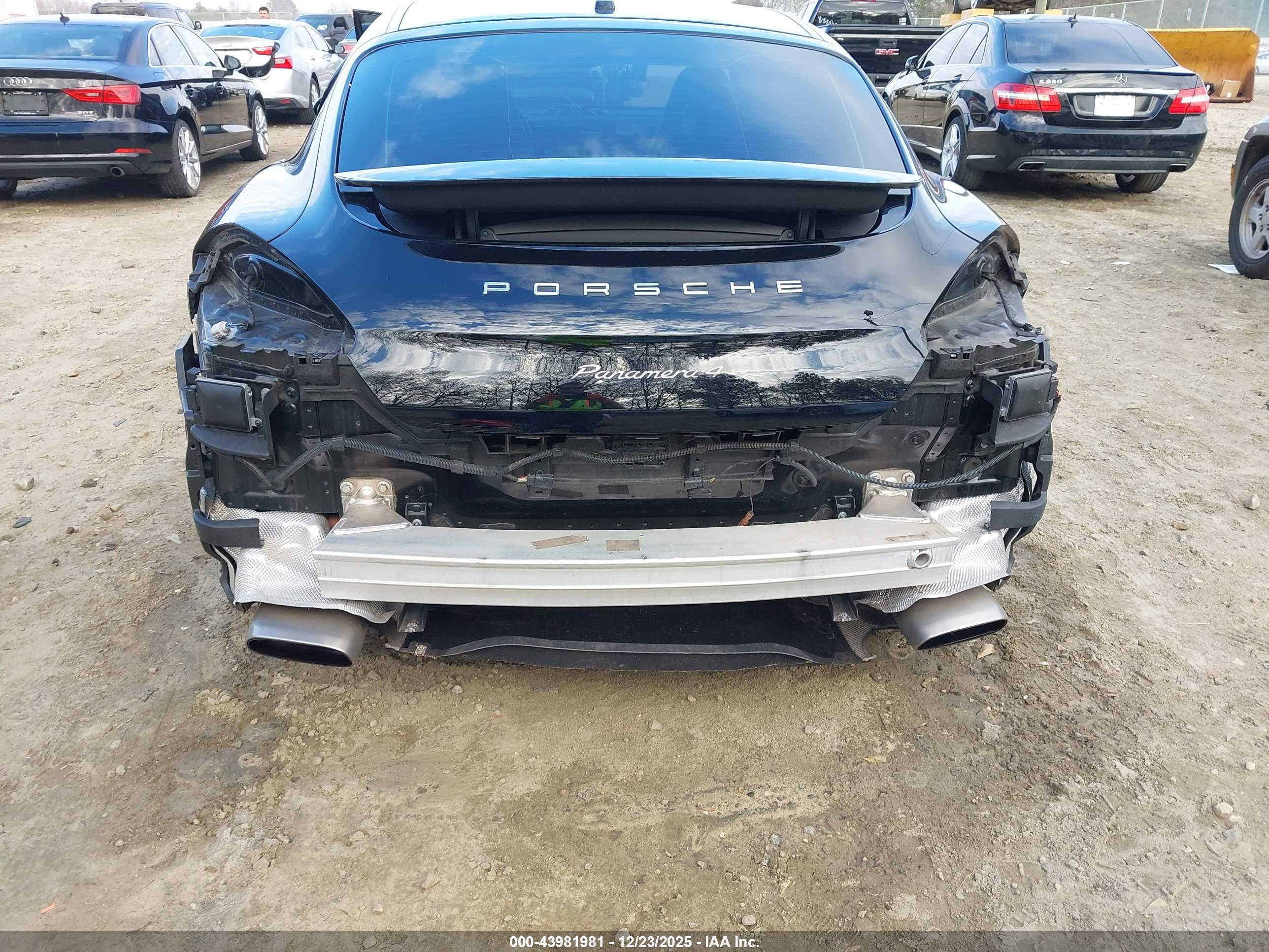 PORSCHE PANAMERA image 6
