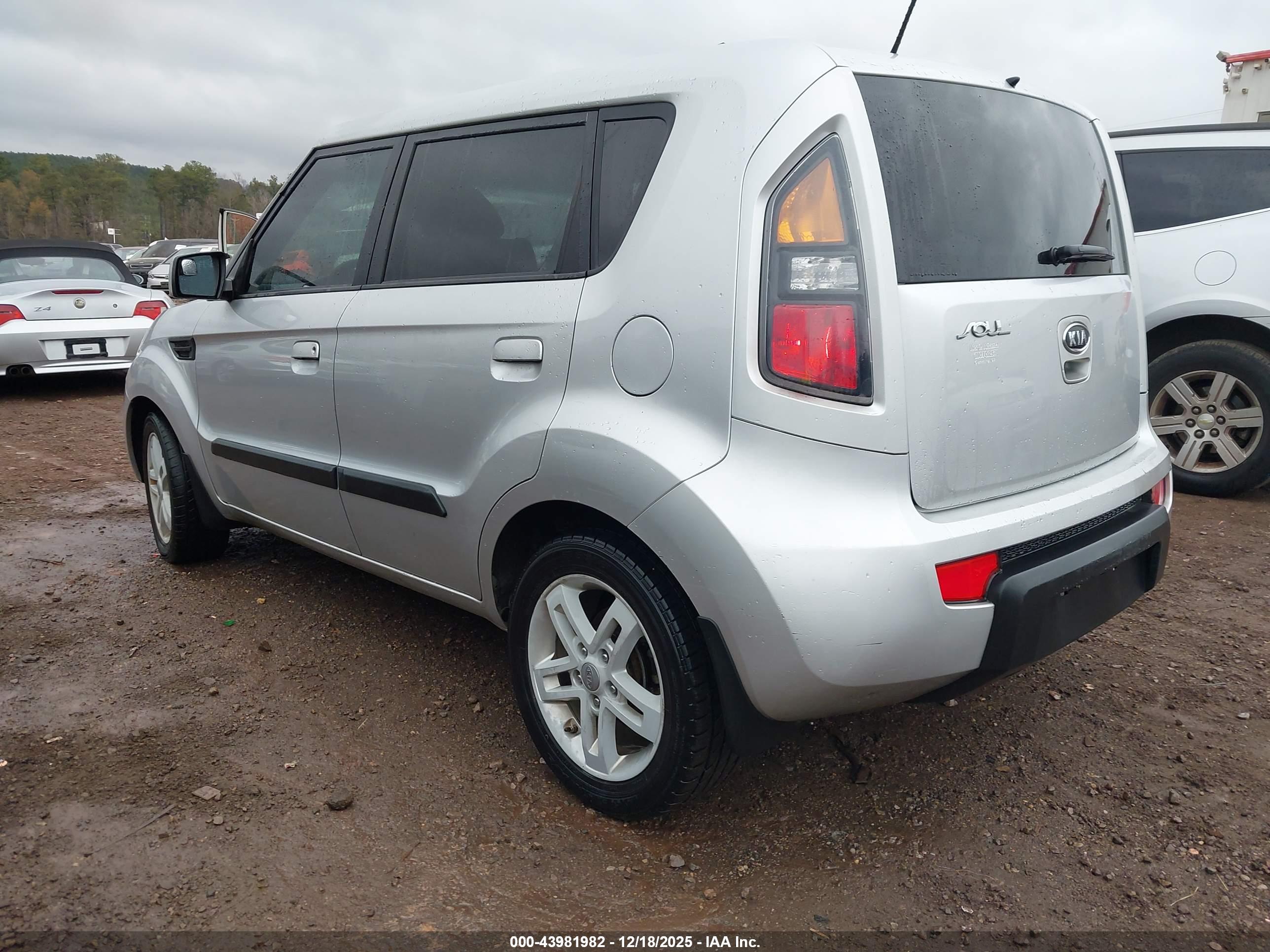 KIA SOUL image 3