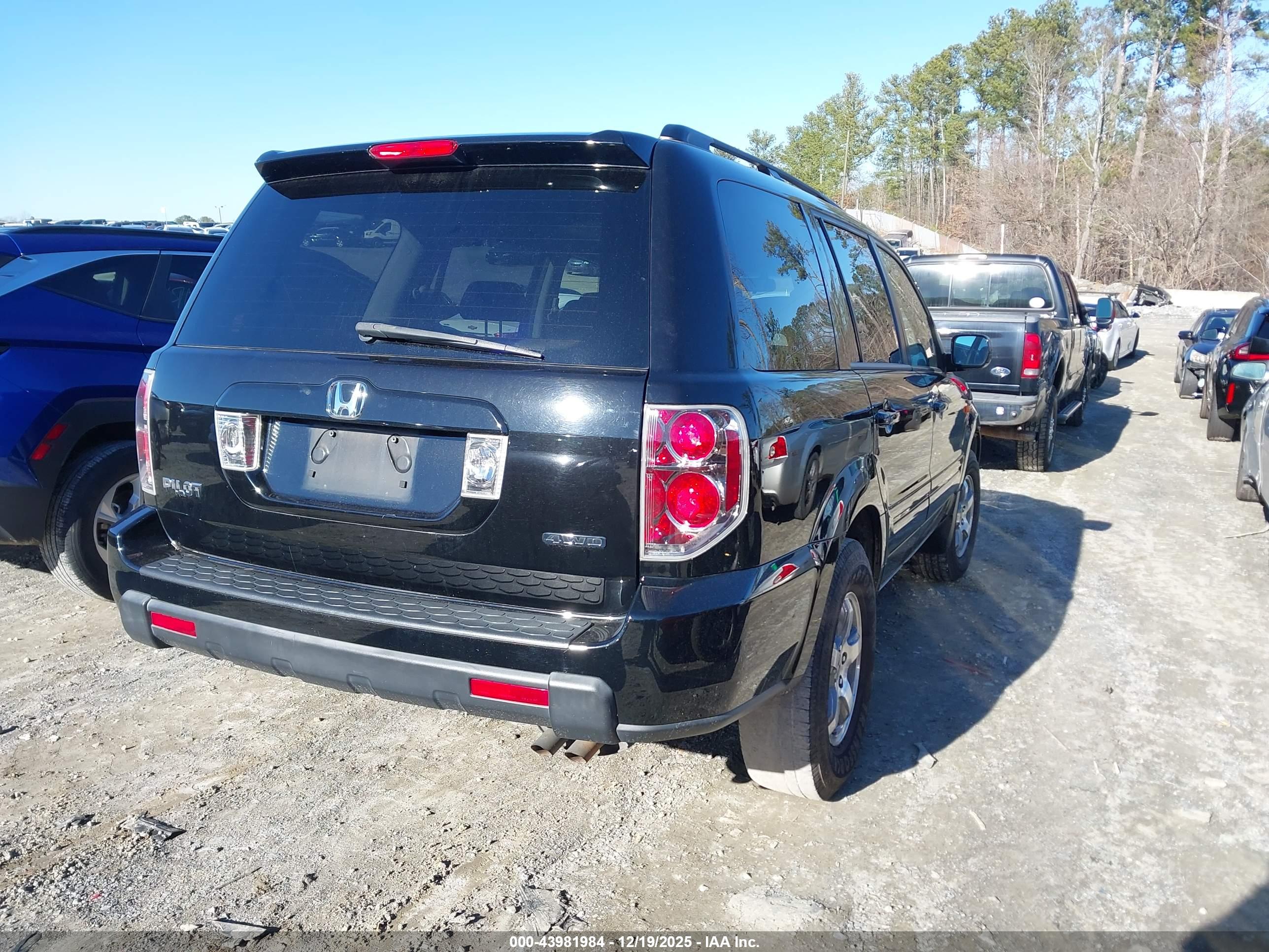 HONDA PILOT image 4