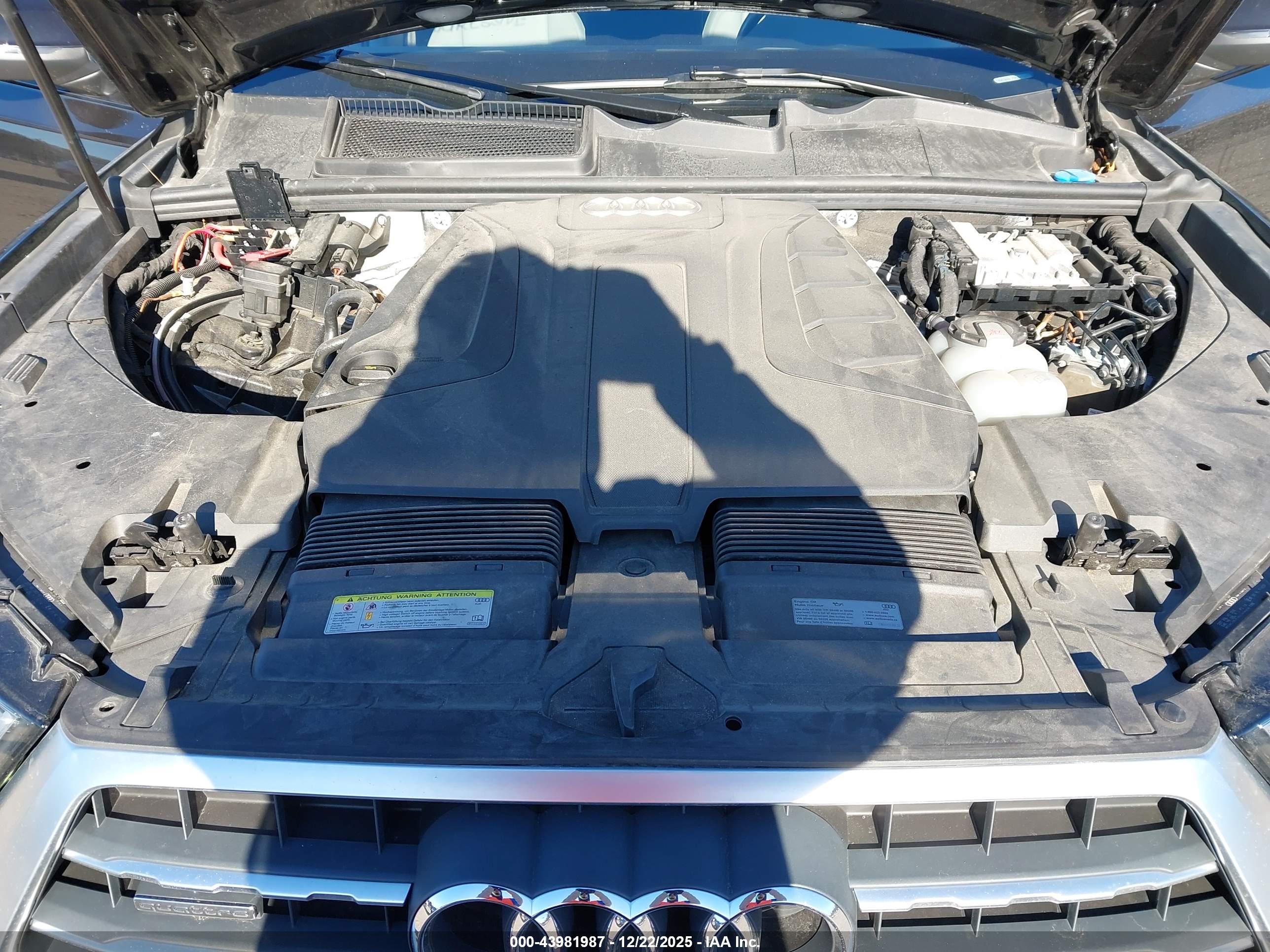 AUDI Q7 image 10