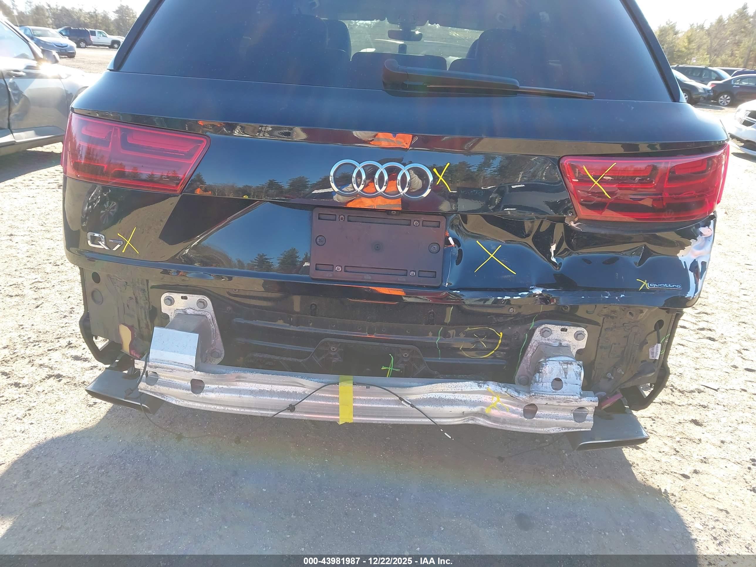 AUDI Q7 image 6
