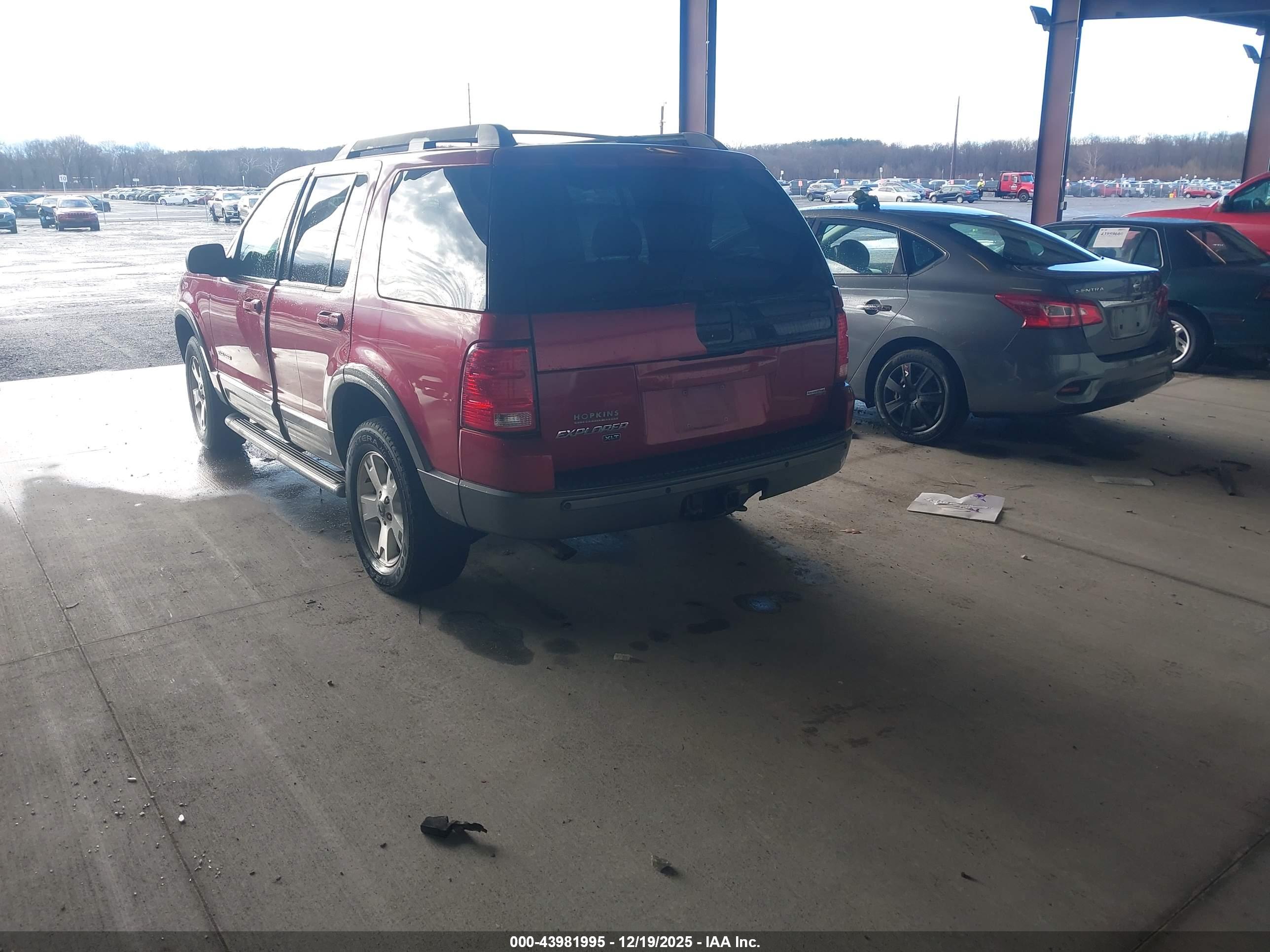FORD EXPLORER image 3