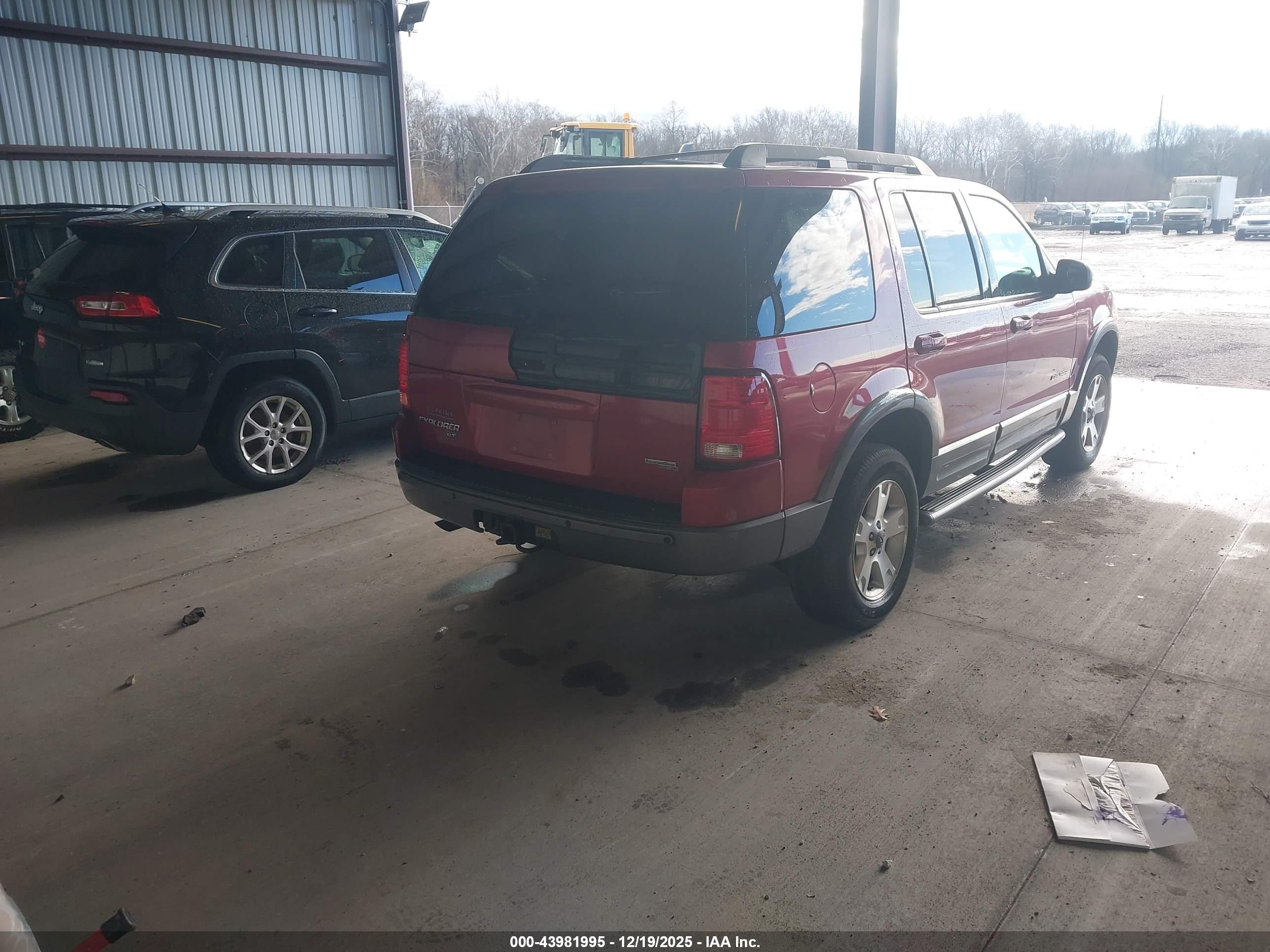 FORD EXPLORER image 4