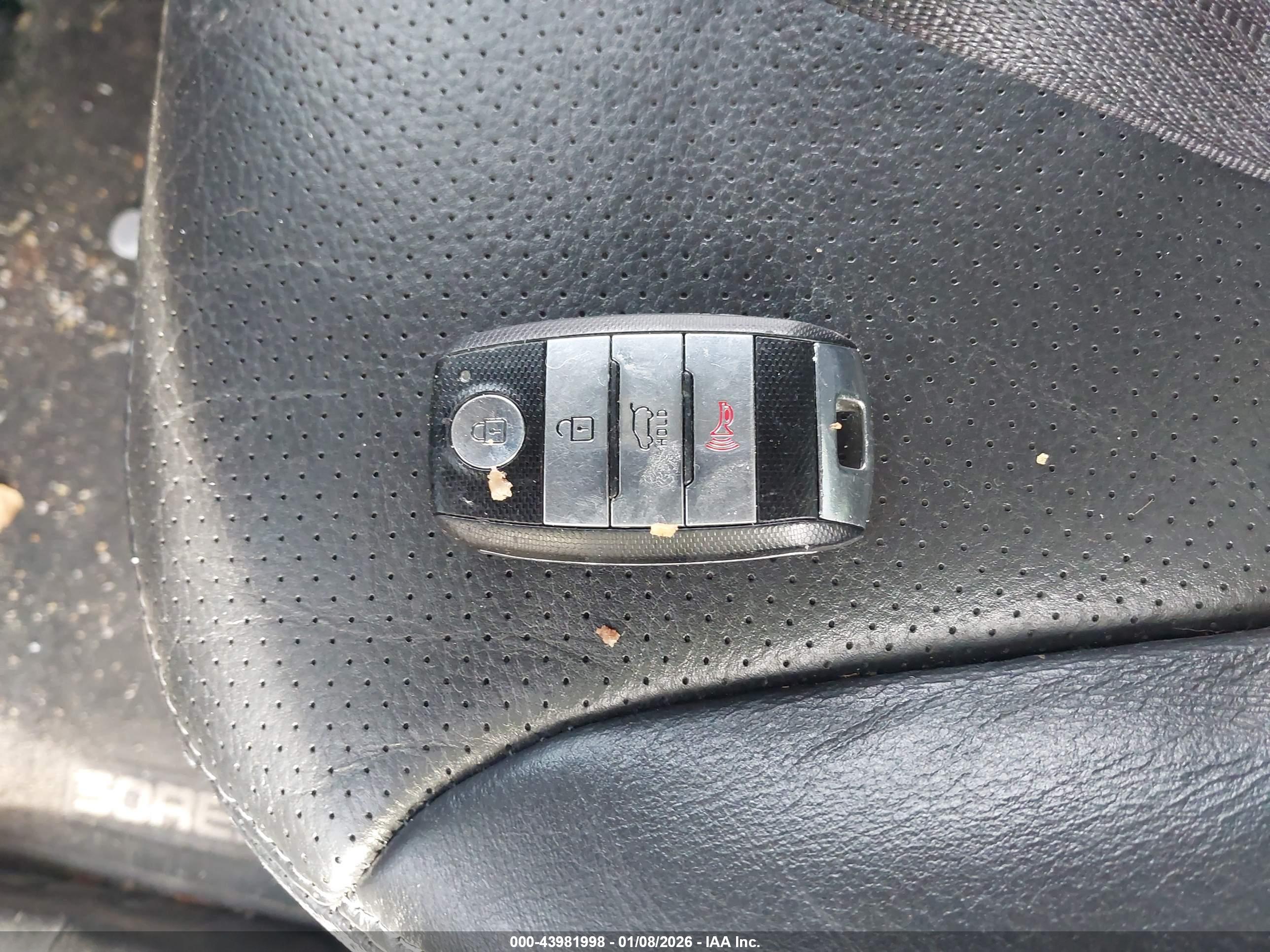 KIA SORENTO image 11