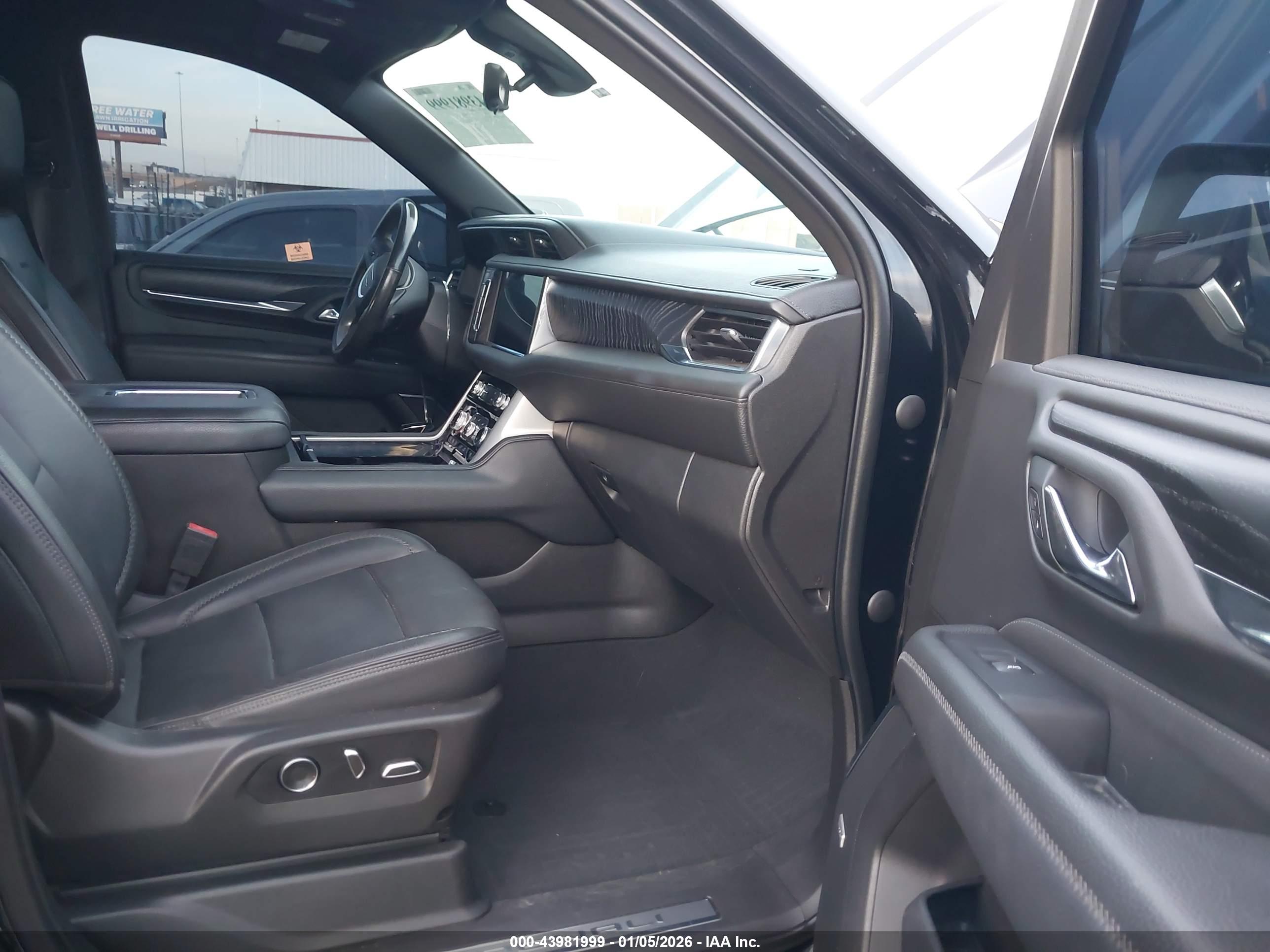 GMC YUKON image 5