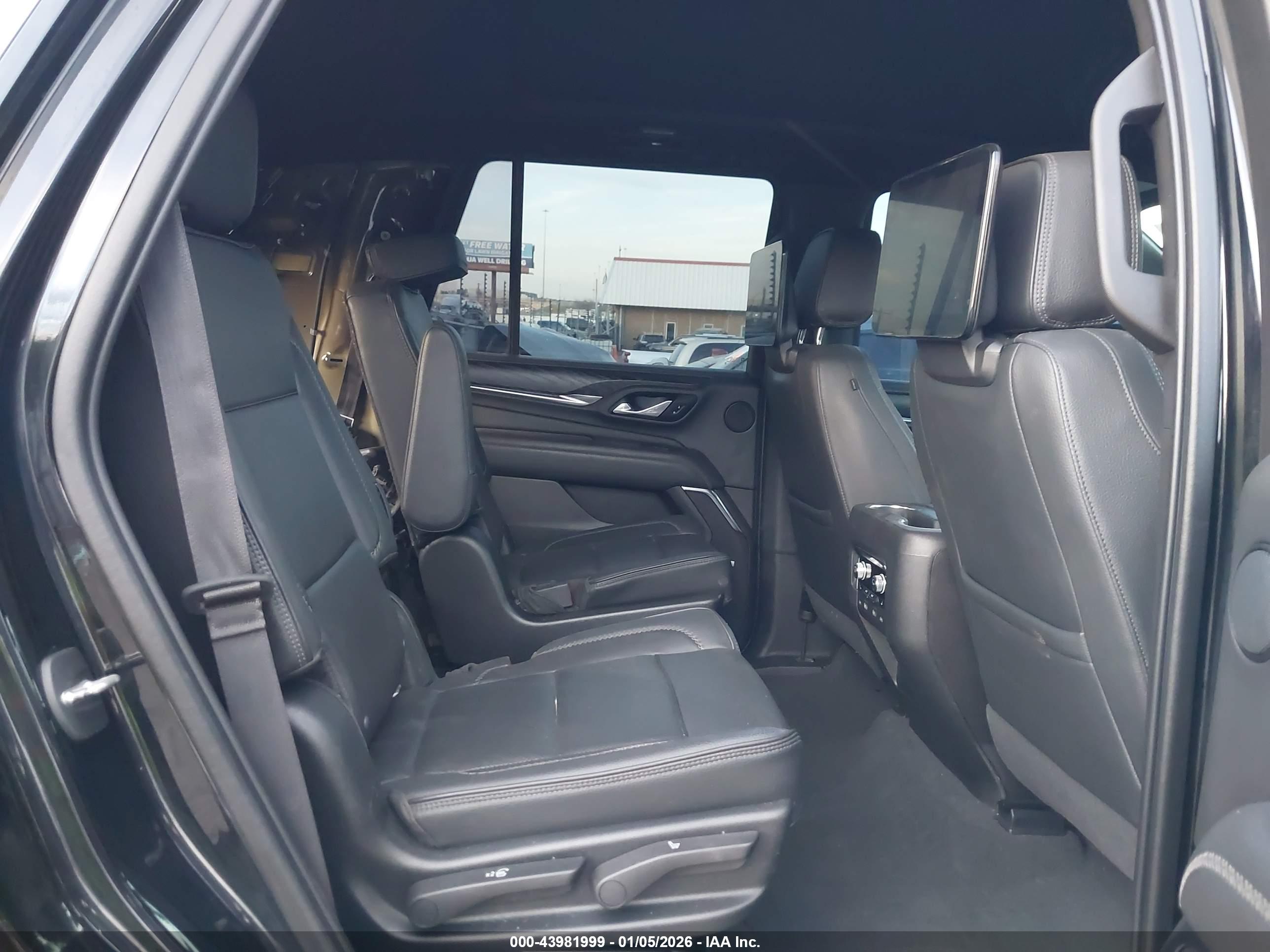GMC YUKON image 8