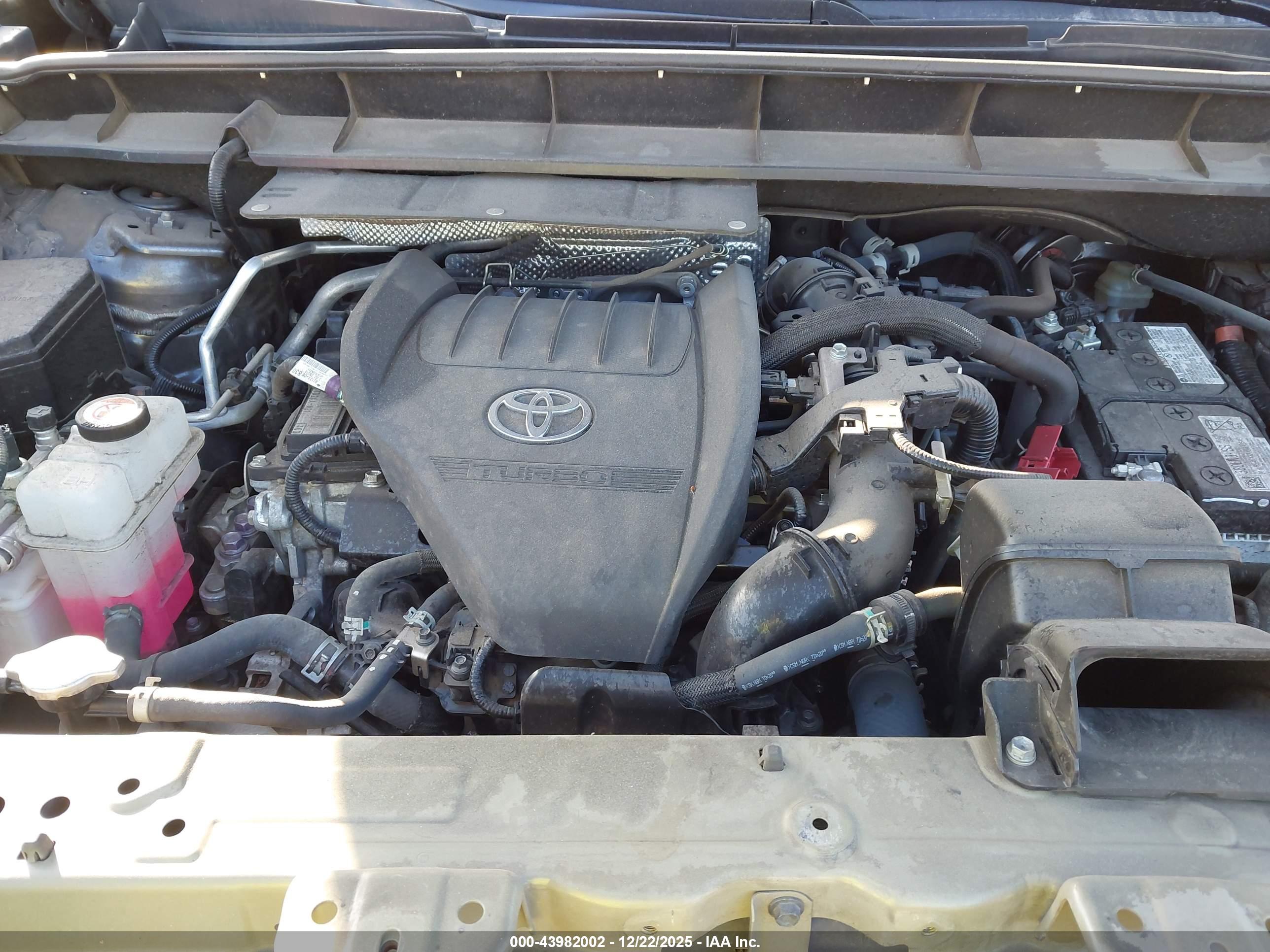 TOYOTA HIGHLANDER image 10