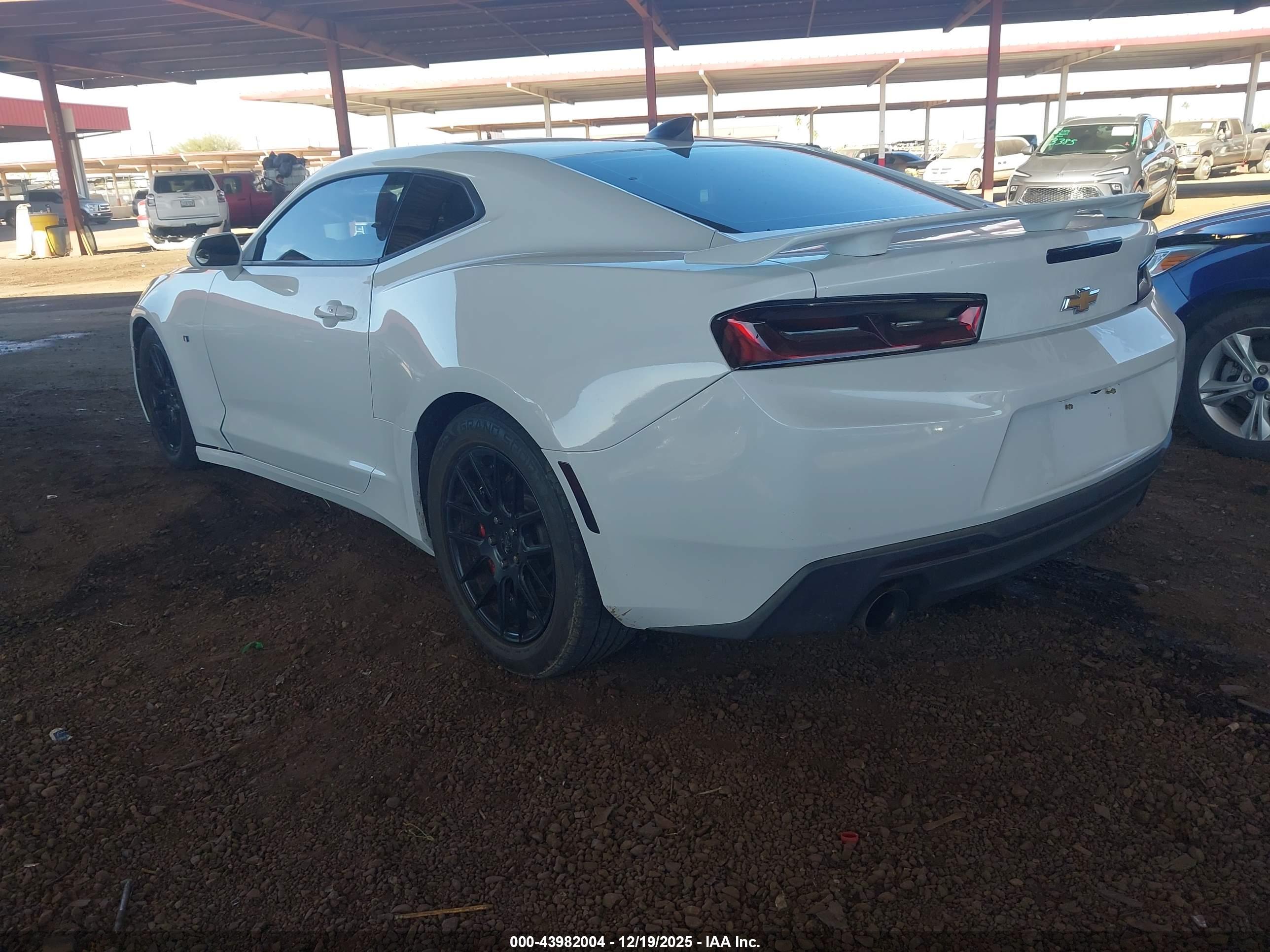 CHEVROLET CAMARO image 3