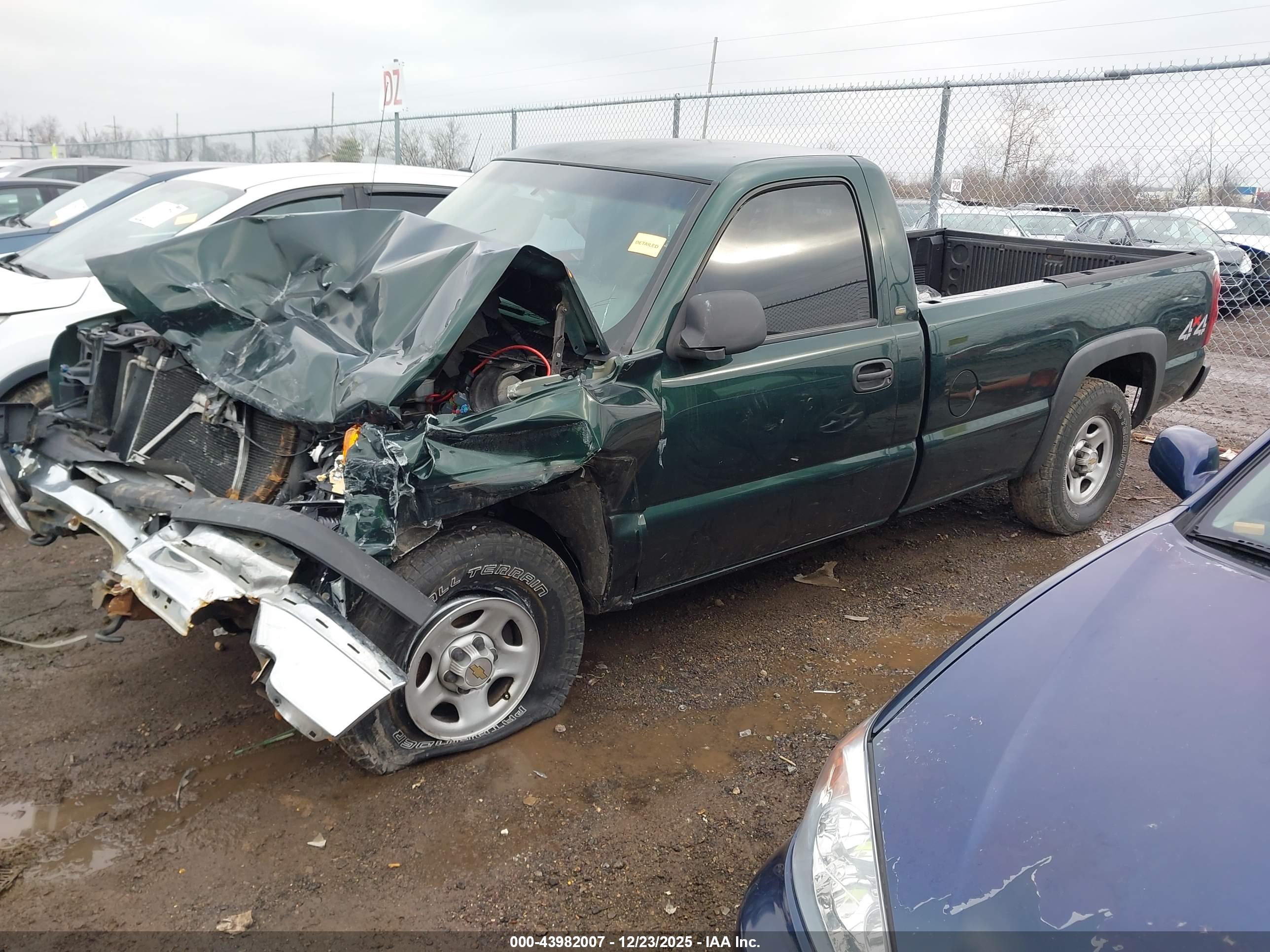 CHEVROLET SILVERADO image 2