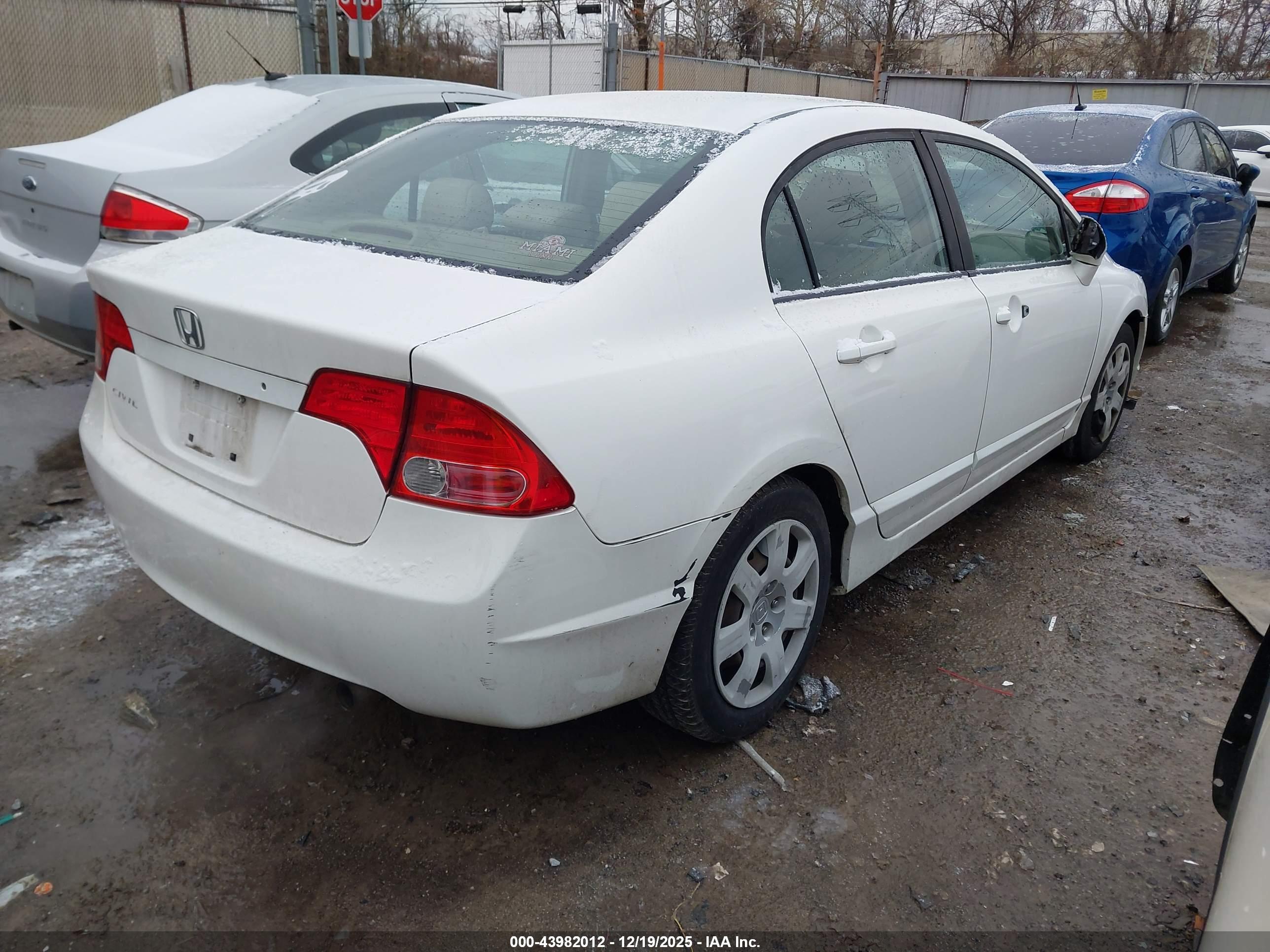 HONDA CIVIC image 4