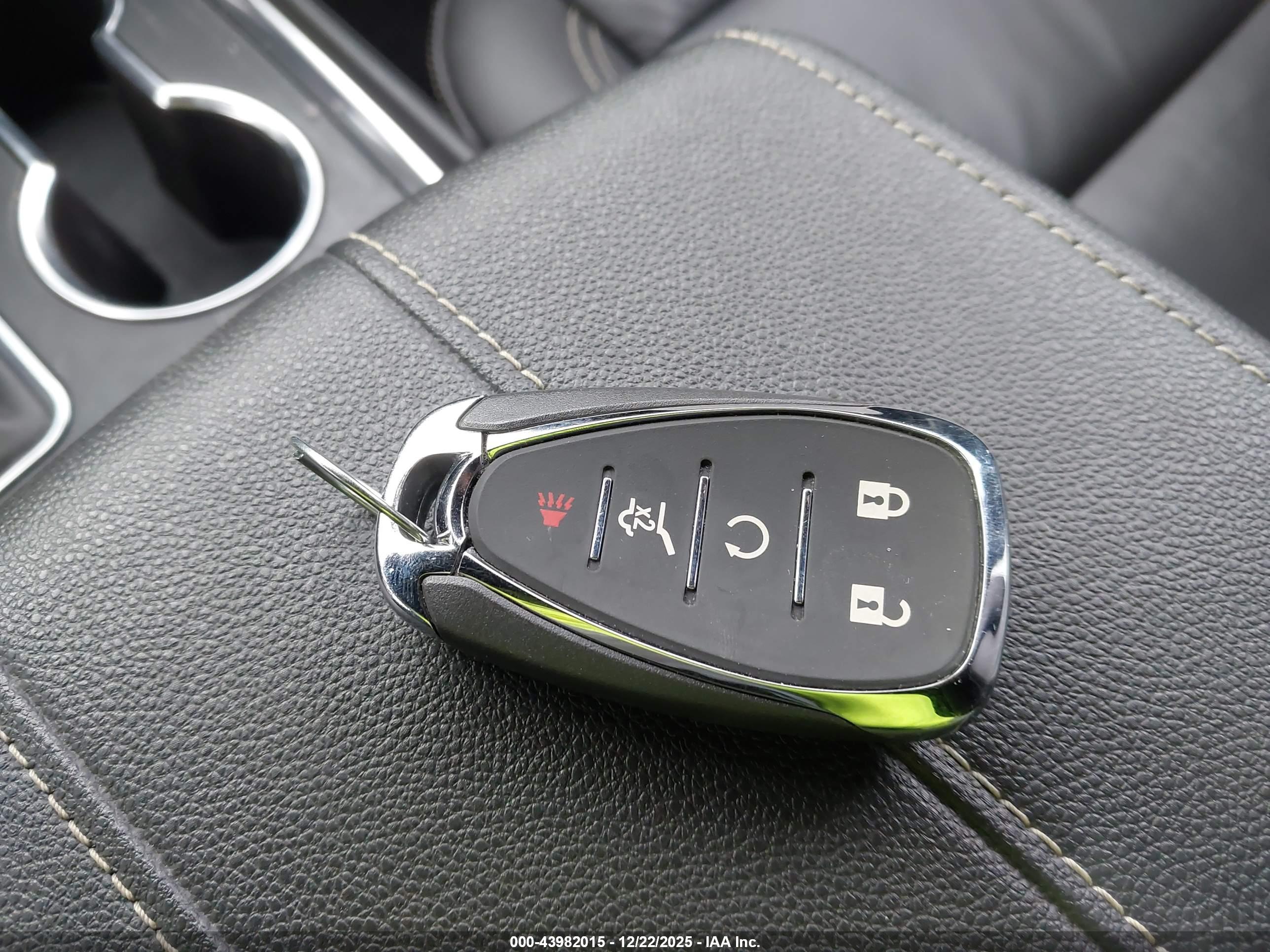 CHEVROLET TRAVERSE image 11