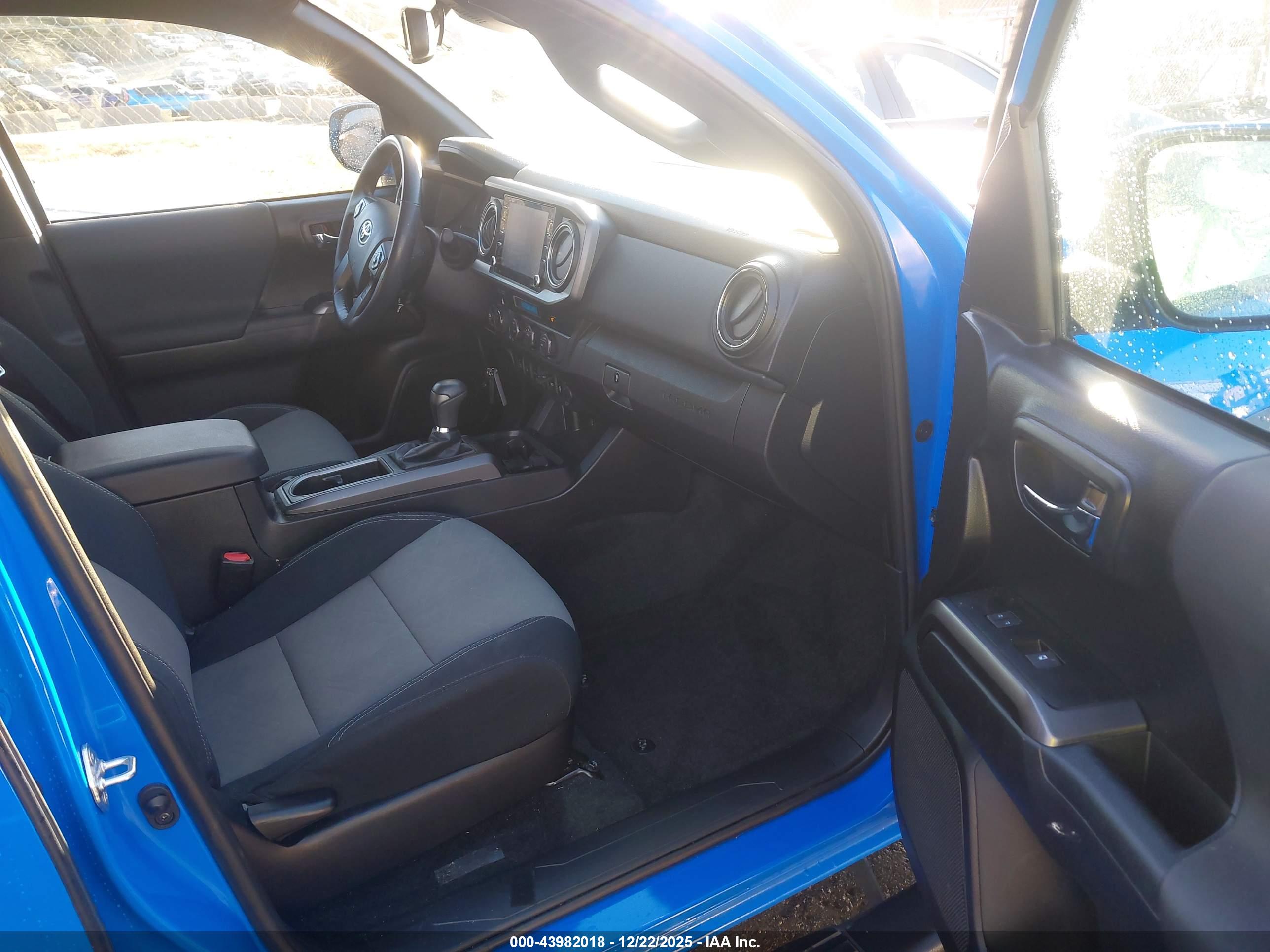 TOYOTA TACOMA image 5