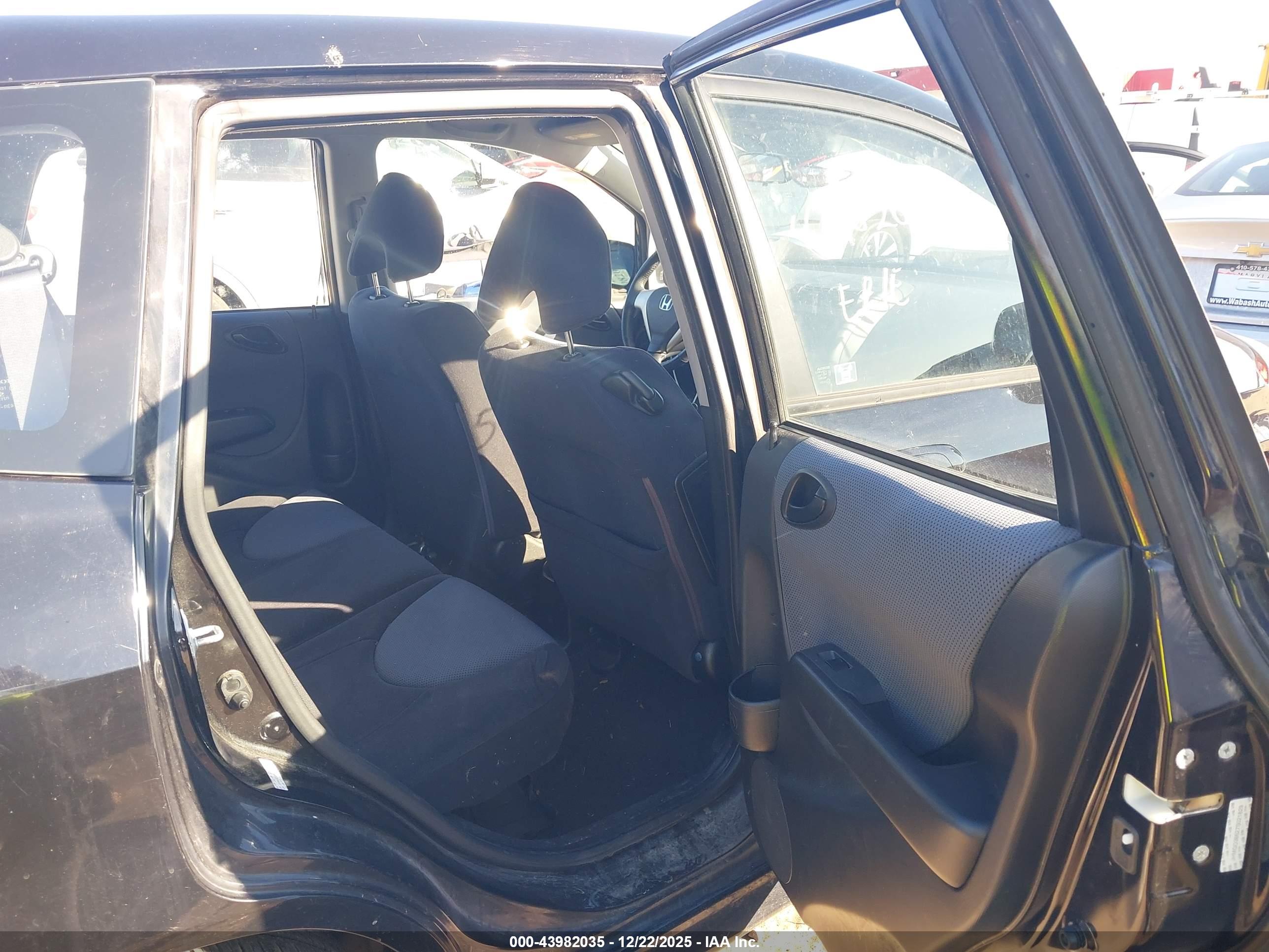 HONDA FIT image 8