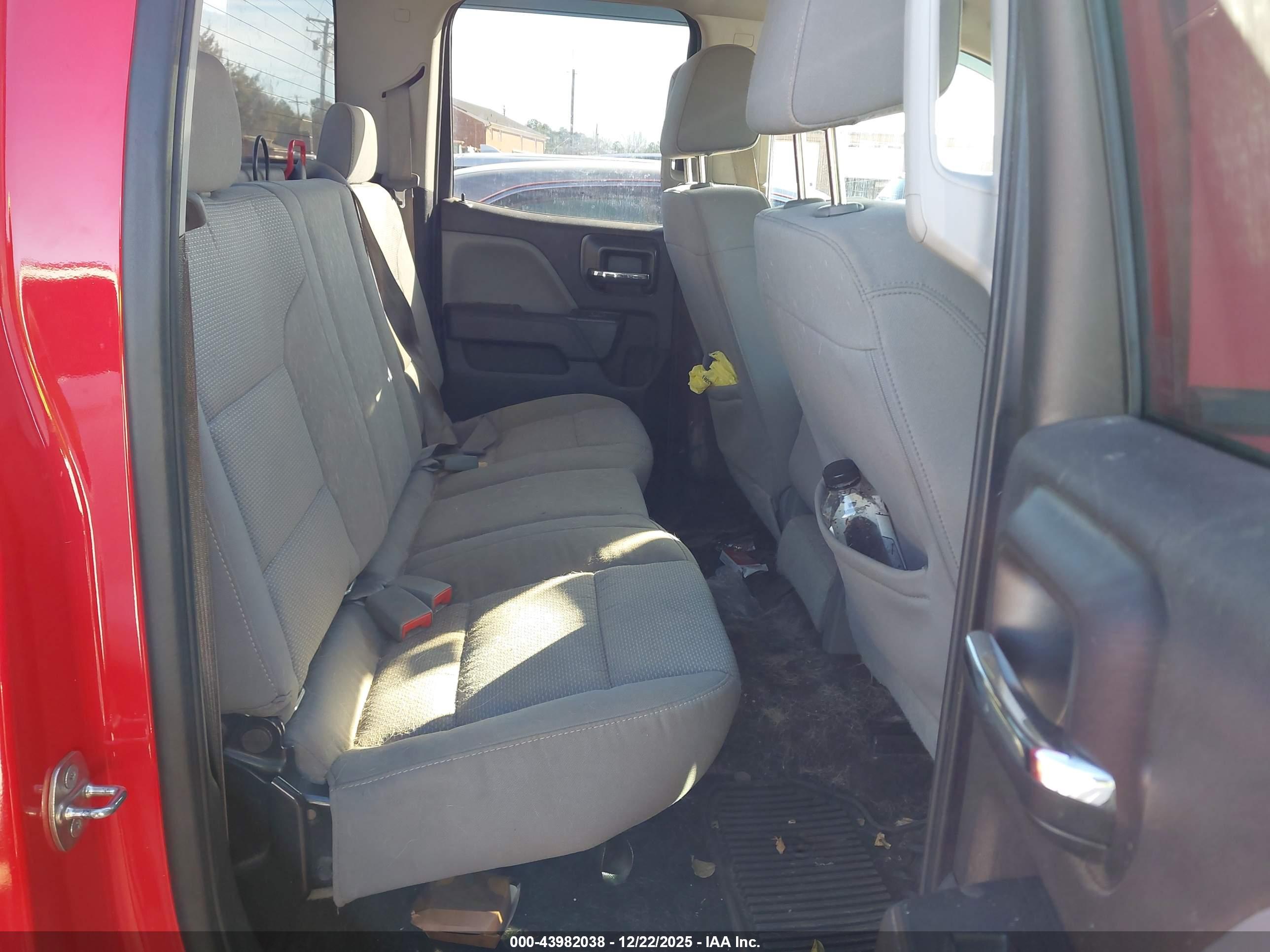 CHEVROLET SILVERADO image 8