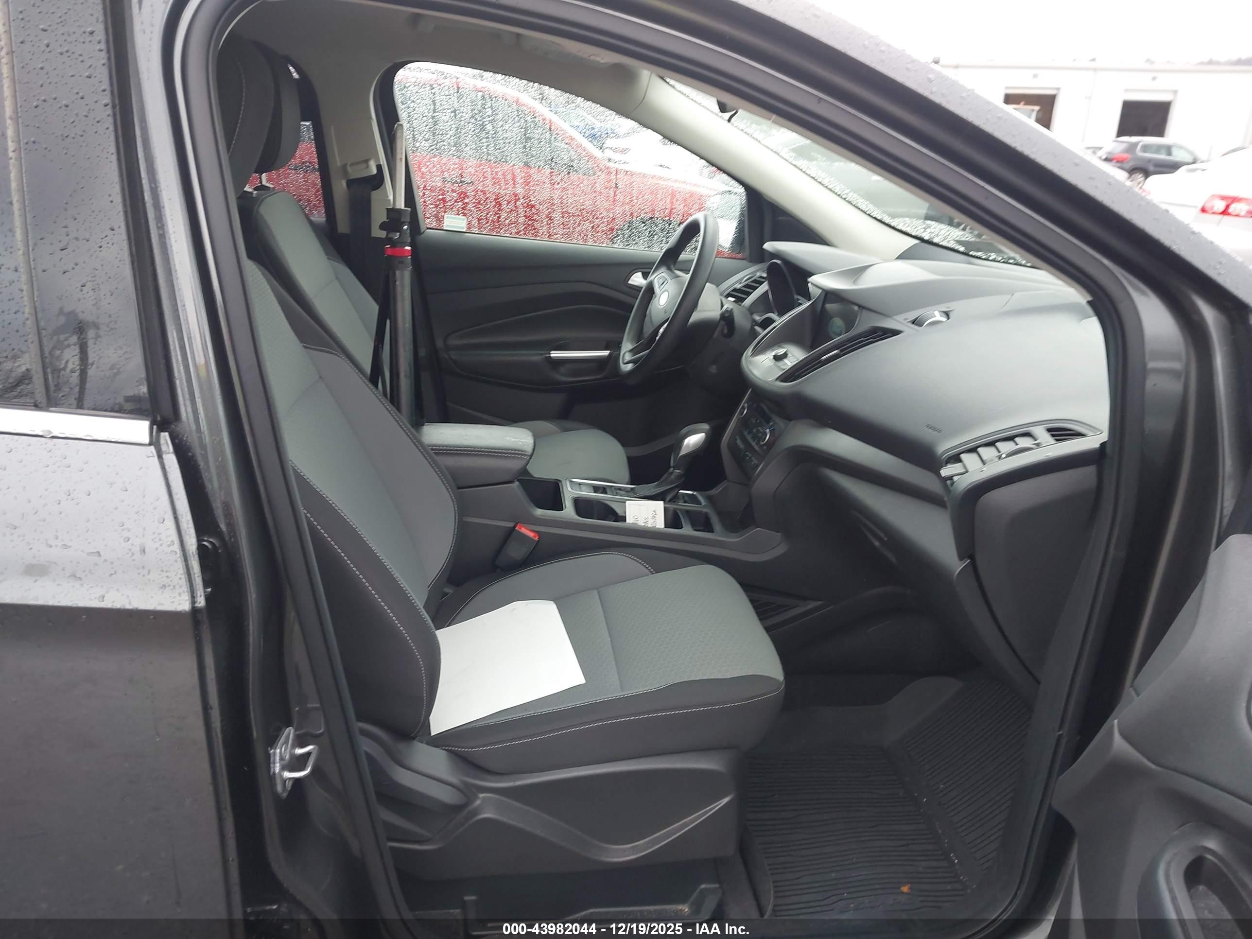 FORD ESCAPE image 5