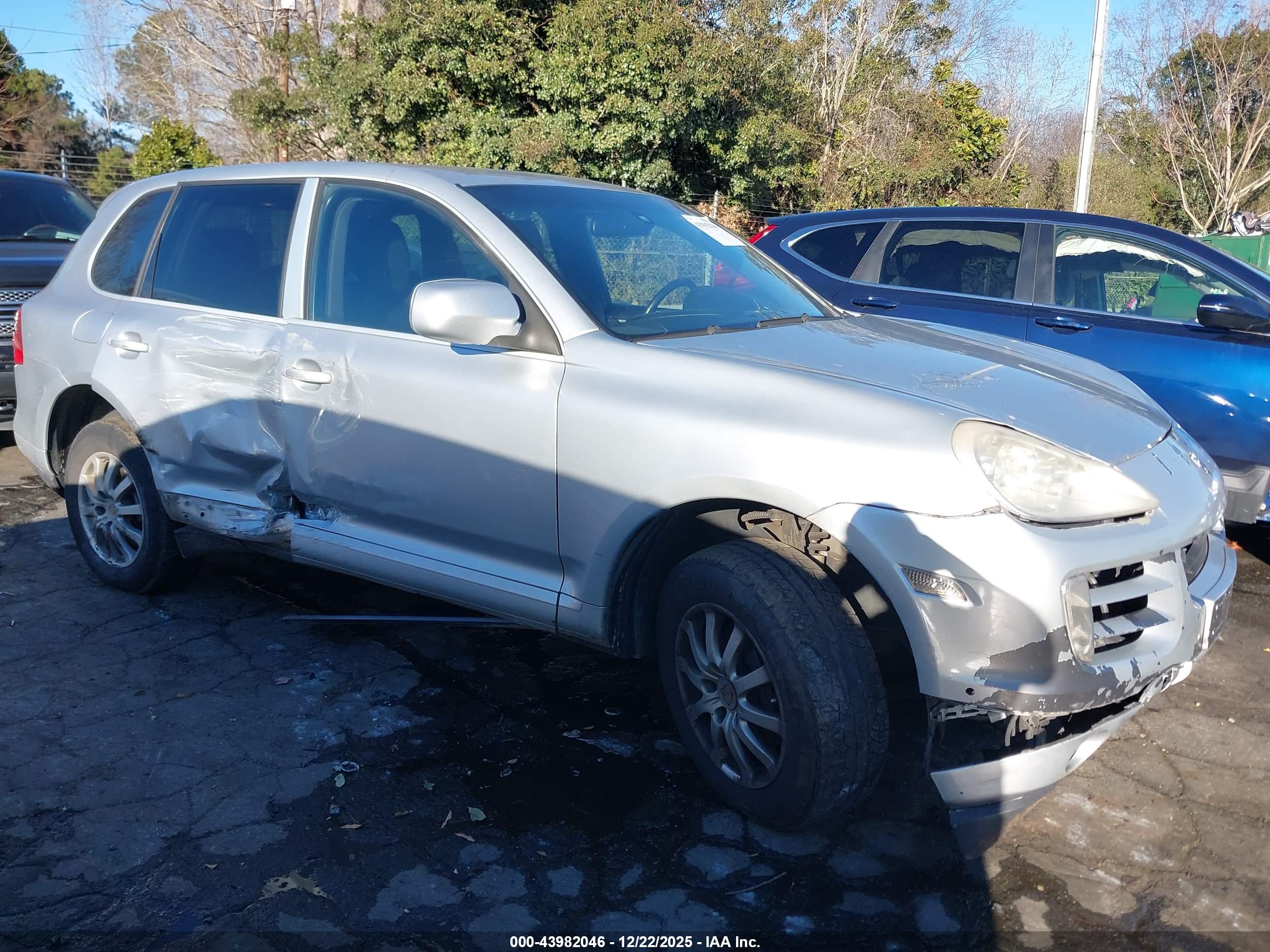 PORSCHE CAYENNE image 6