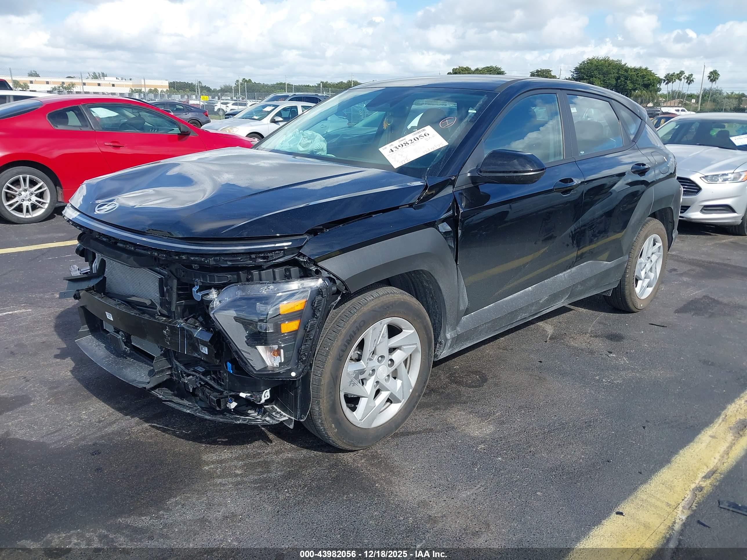 HYUNDAI KONA image 2