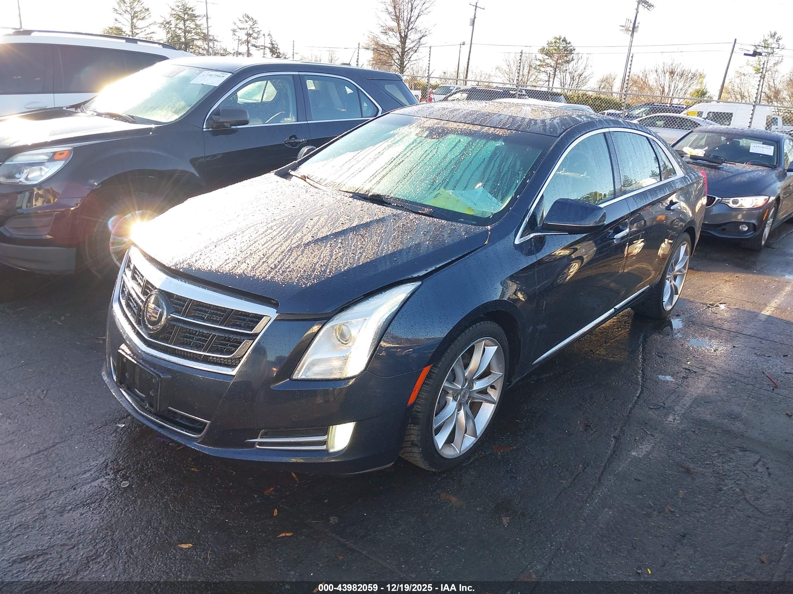 CADILLAC XTS image 2