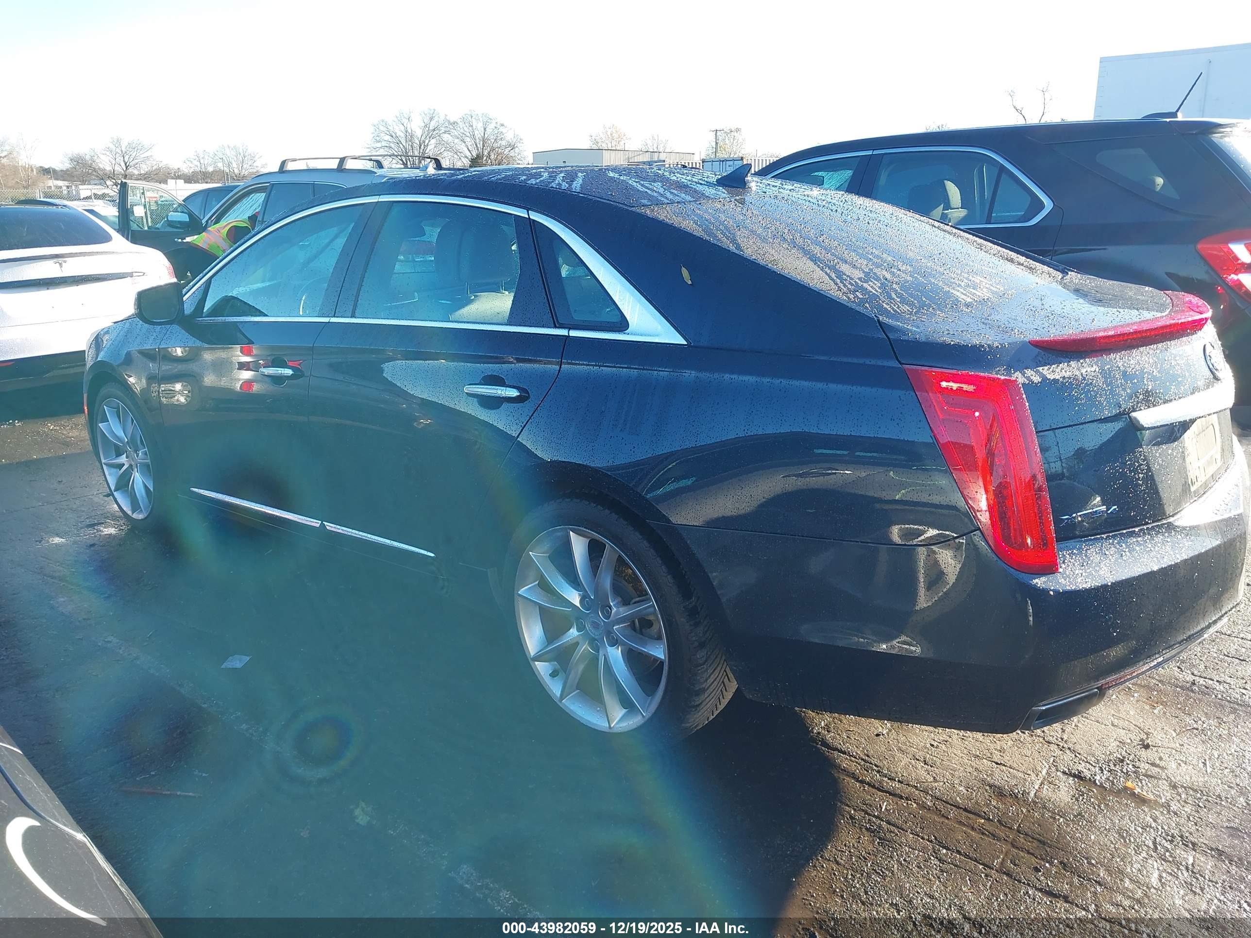 CADILLAC XTS image 3