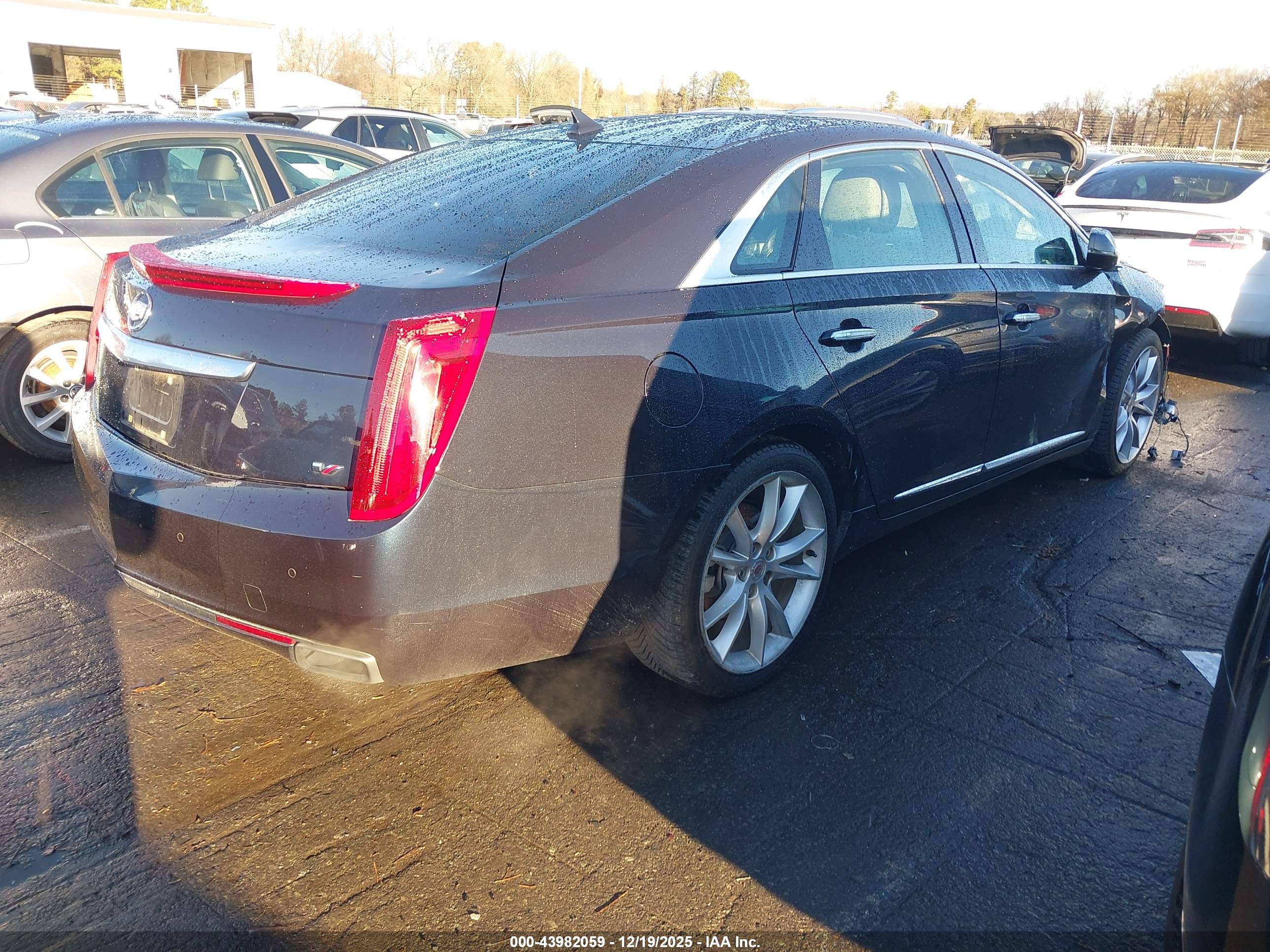 CADILLAC XTS image 4