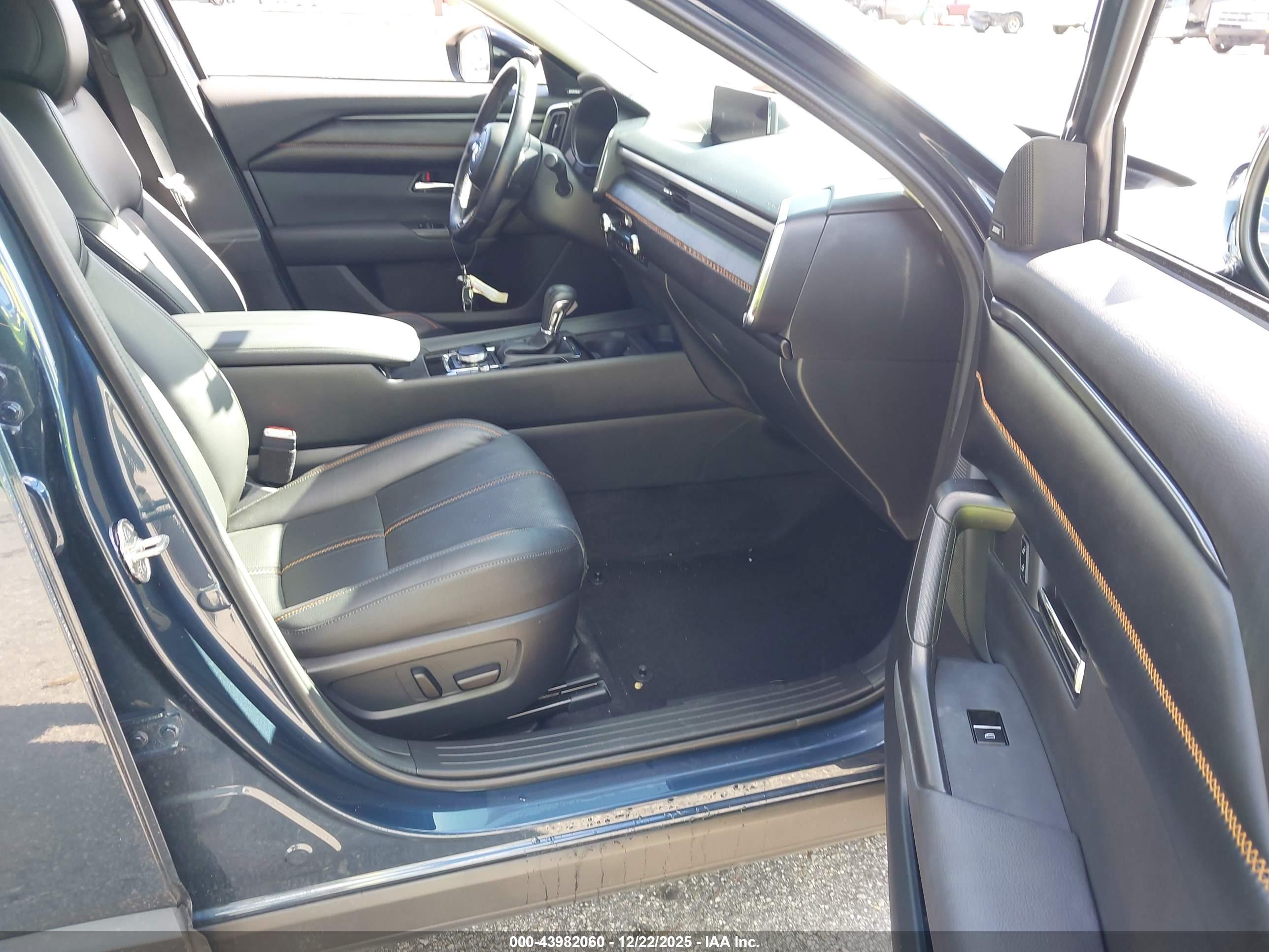 MAZDA CX-50 image 5