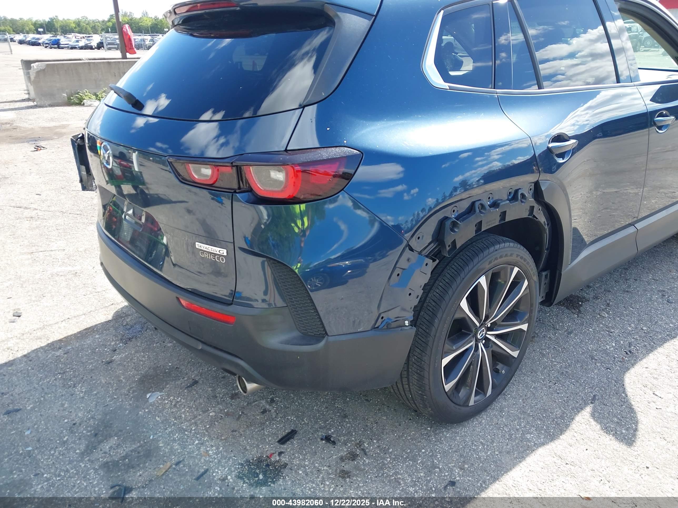 MAZDA CX-50 image 6