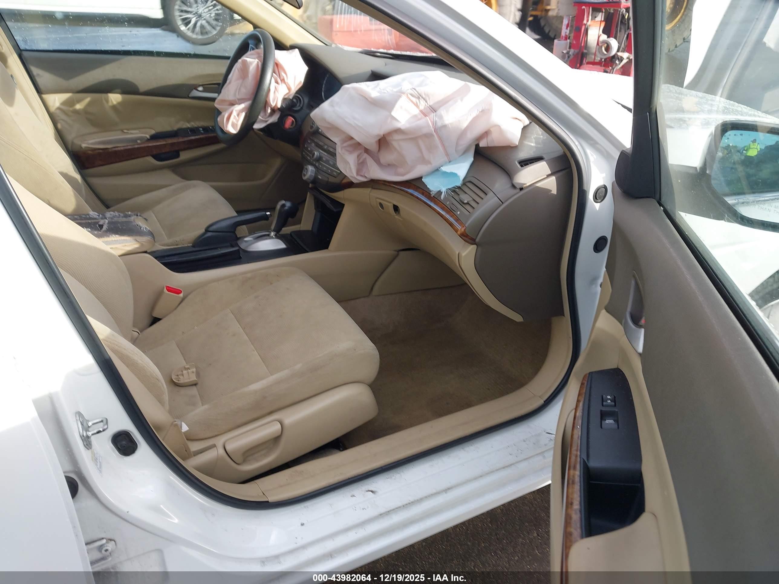HONDA ACCORD image 5