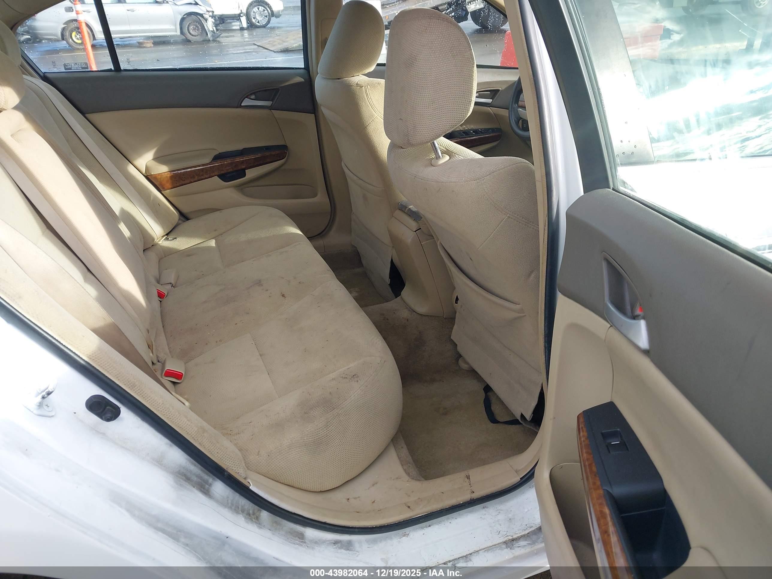 HONDA ACCORD image 8