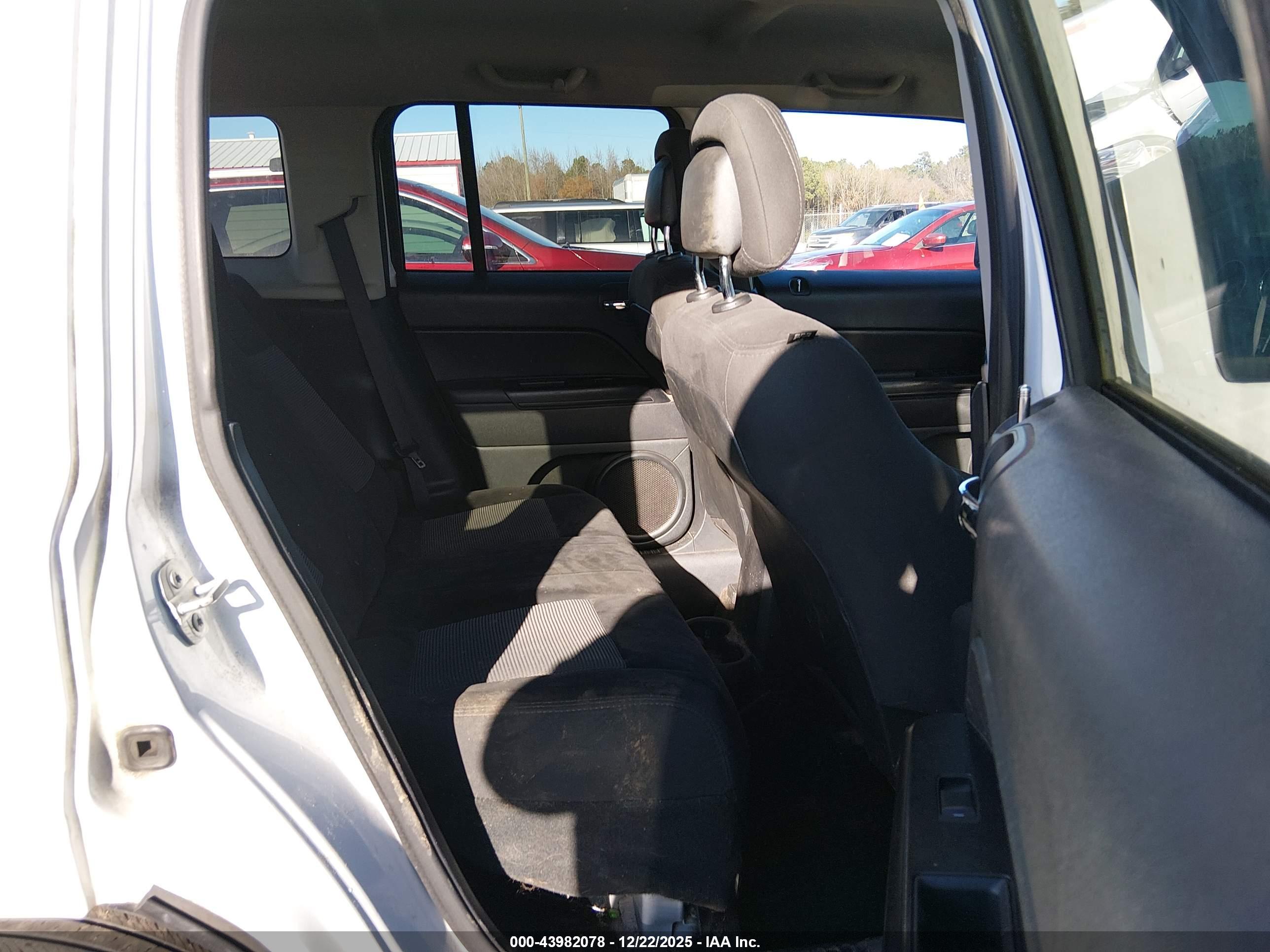 JEEP PATRIOT image 8