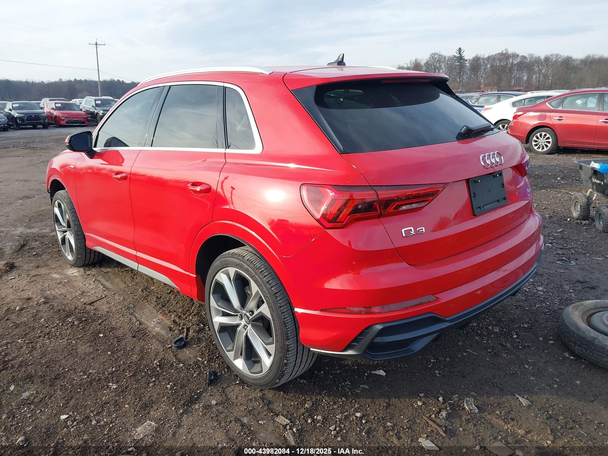 AUDI Q3 image 3
