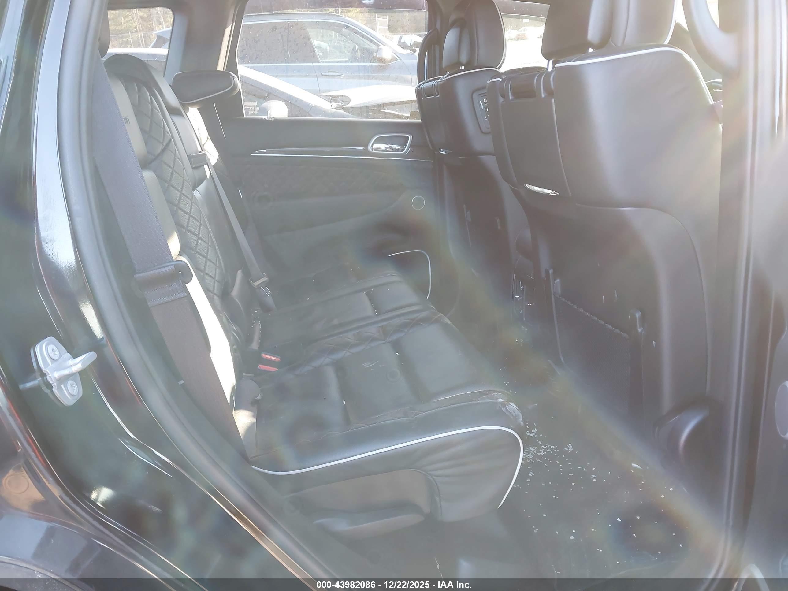 JEEP GRAND image 8