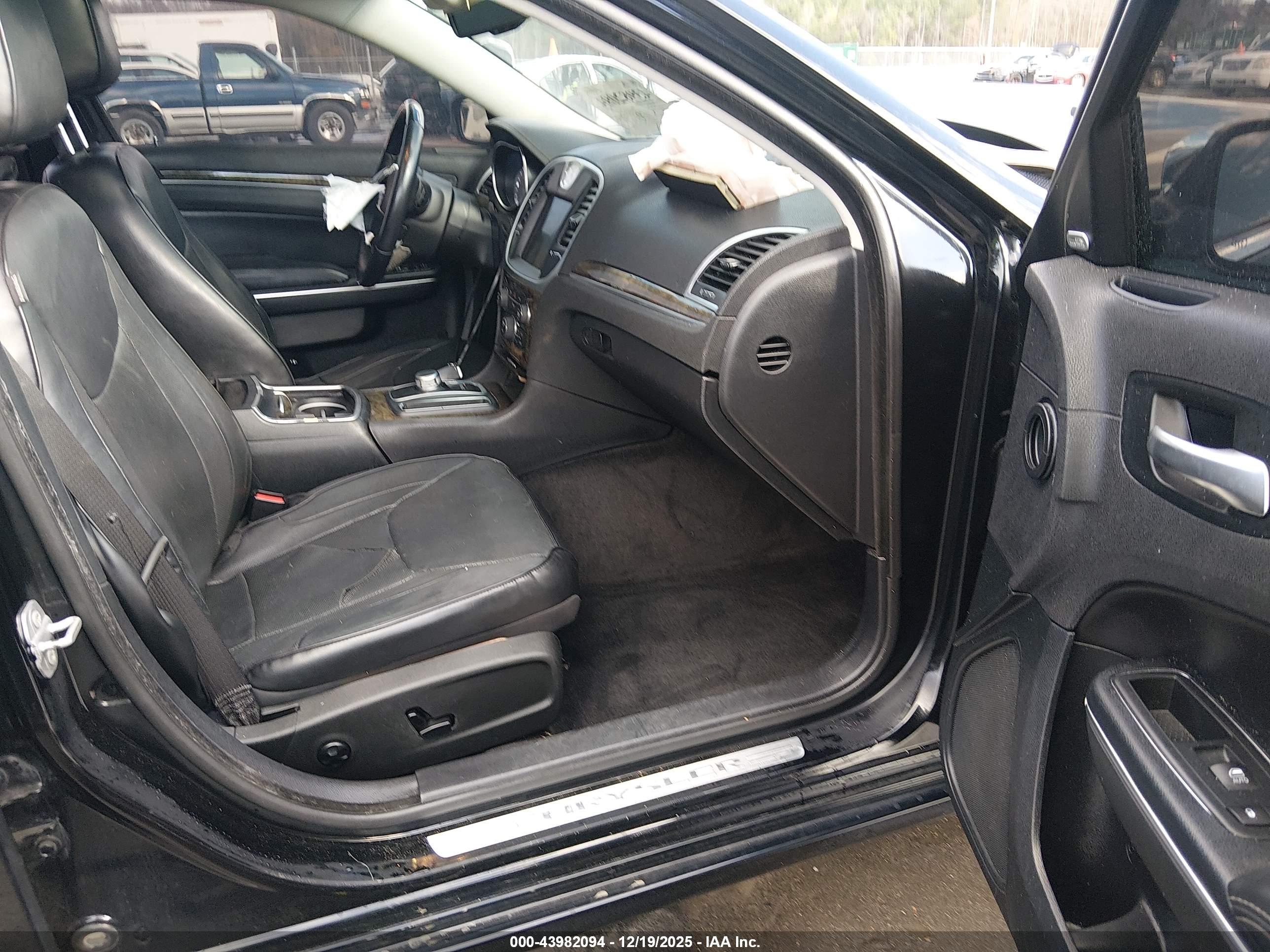 CHRYSLER 300C image 5