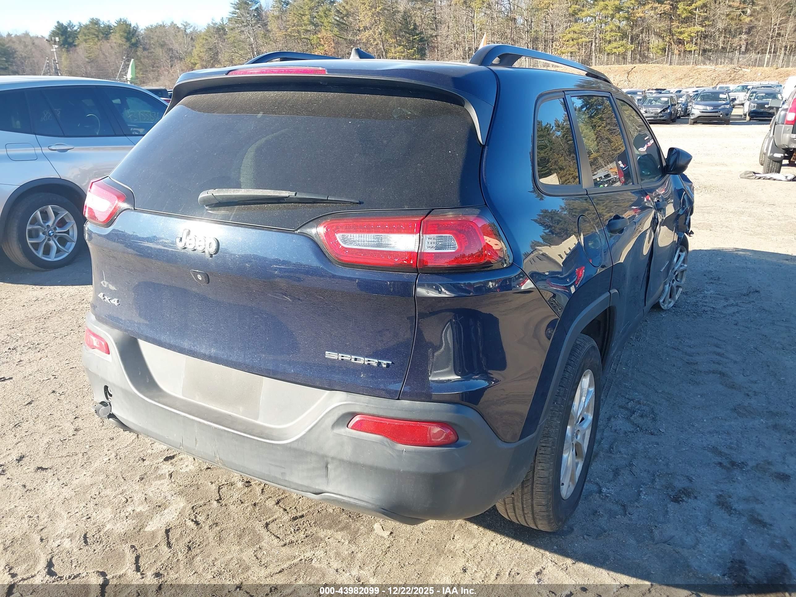 JEEP CHEROKEE image 4