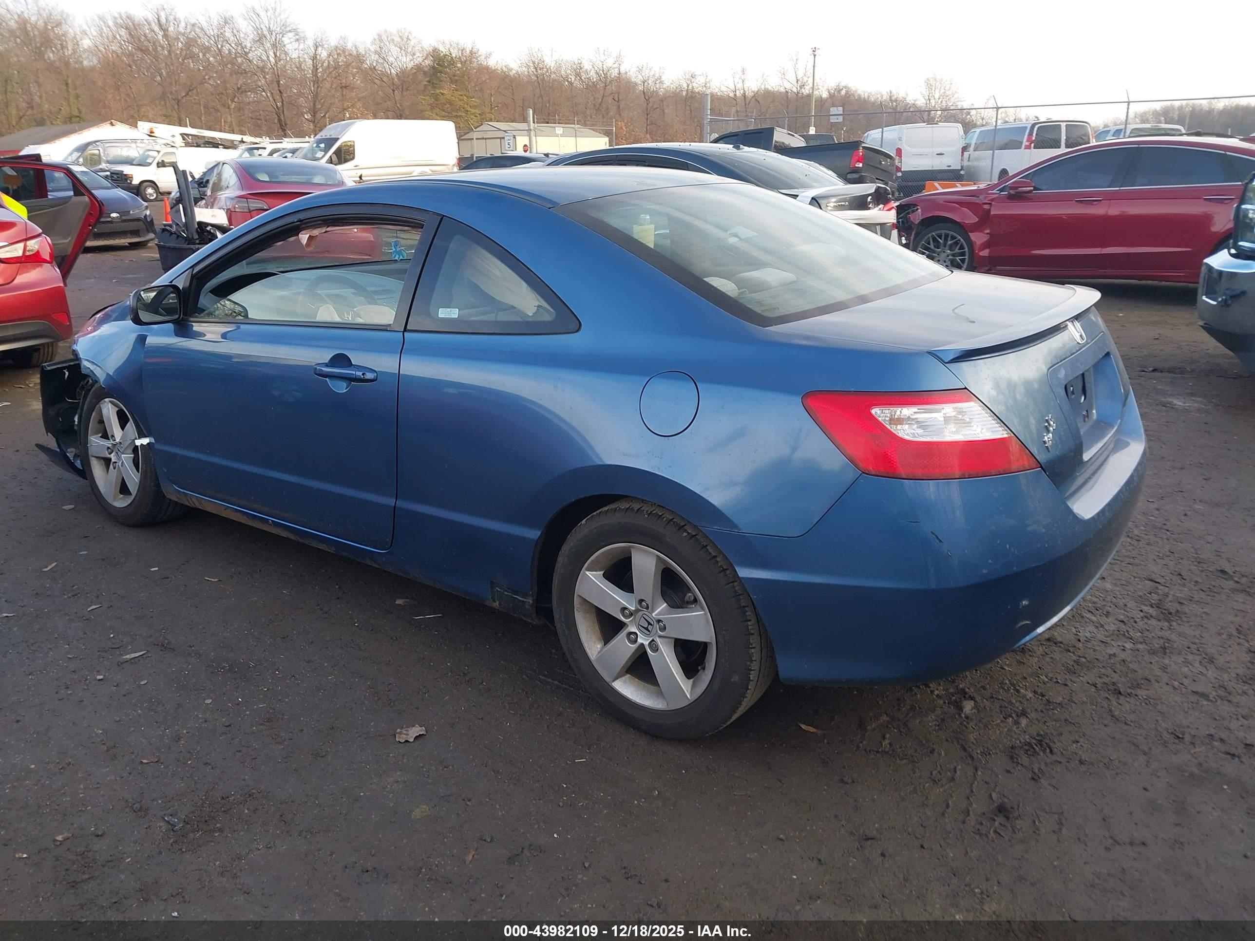 HONDA CIVIC image 3